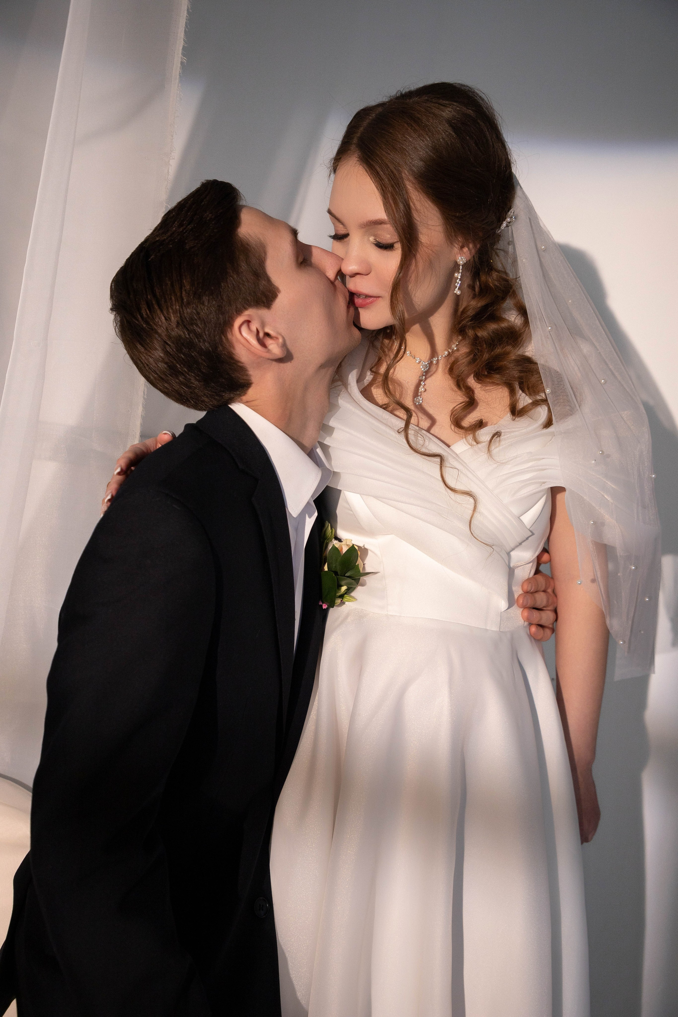 Свадебная фотосессия в студии. Фотограф Анастасия Тихонова