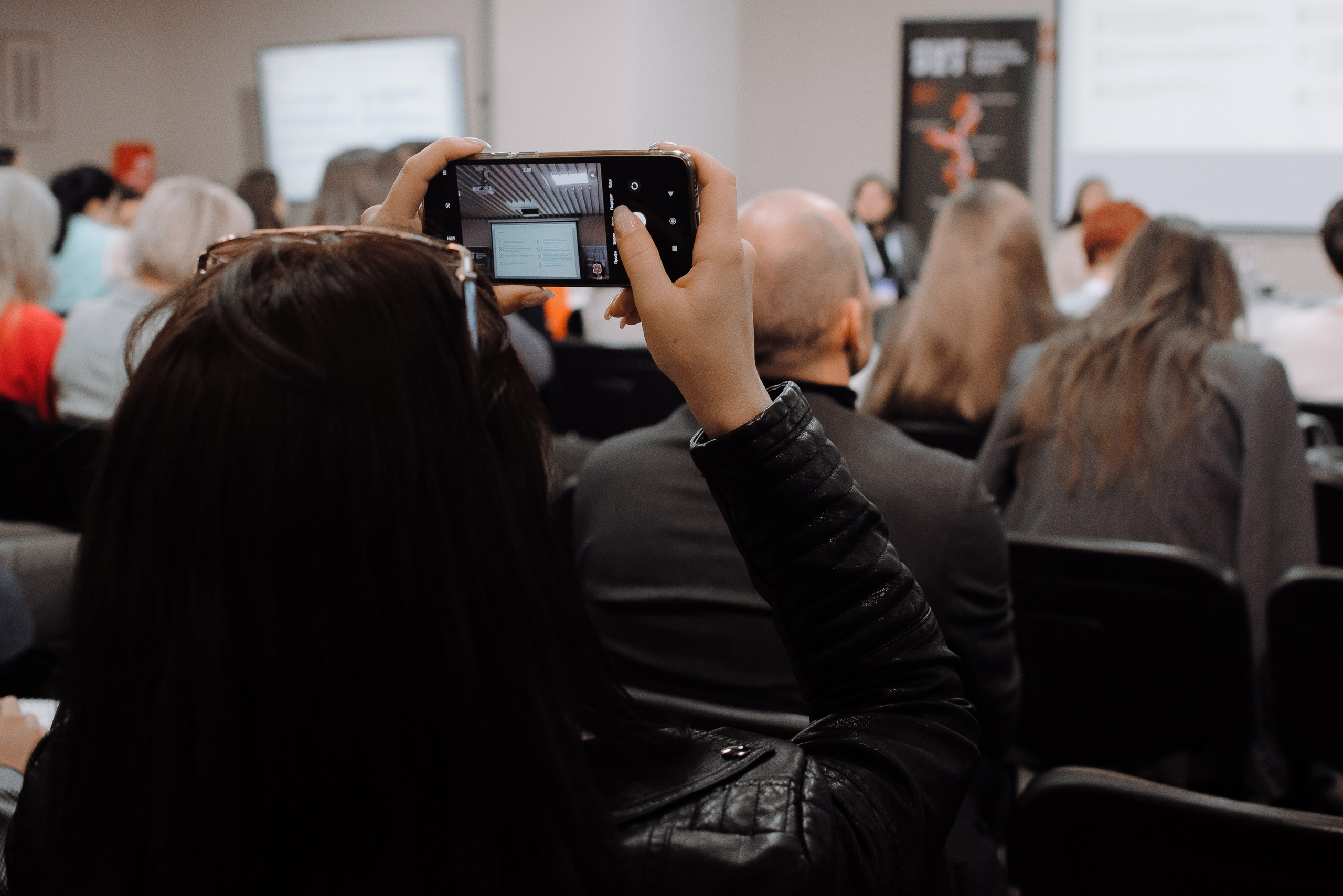 ОБЛАСТНАЯ КОНФЕРЕНЦИЯ «РАЗВИТИЕ ТУРИЗМА В ЧЕЛЯБИНСКОЙ ОБЛАСТИ». Репортажный фотограф Зуев Роман г. Челябинск