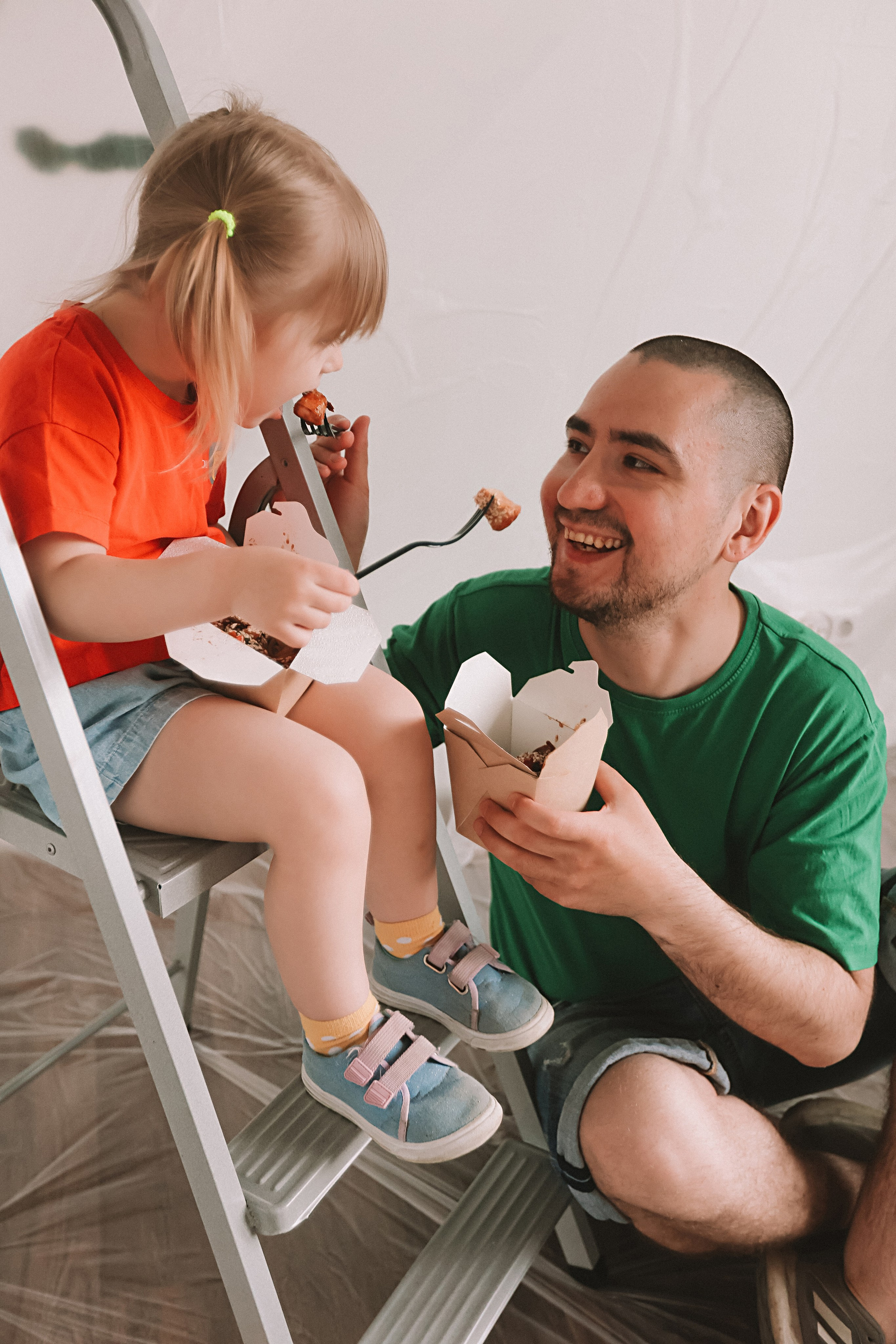 Ремонт. Семейный фотограф Тюмень, фотограф на роды Салмина Мария