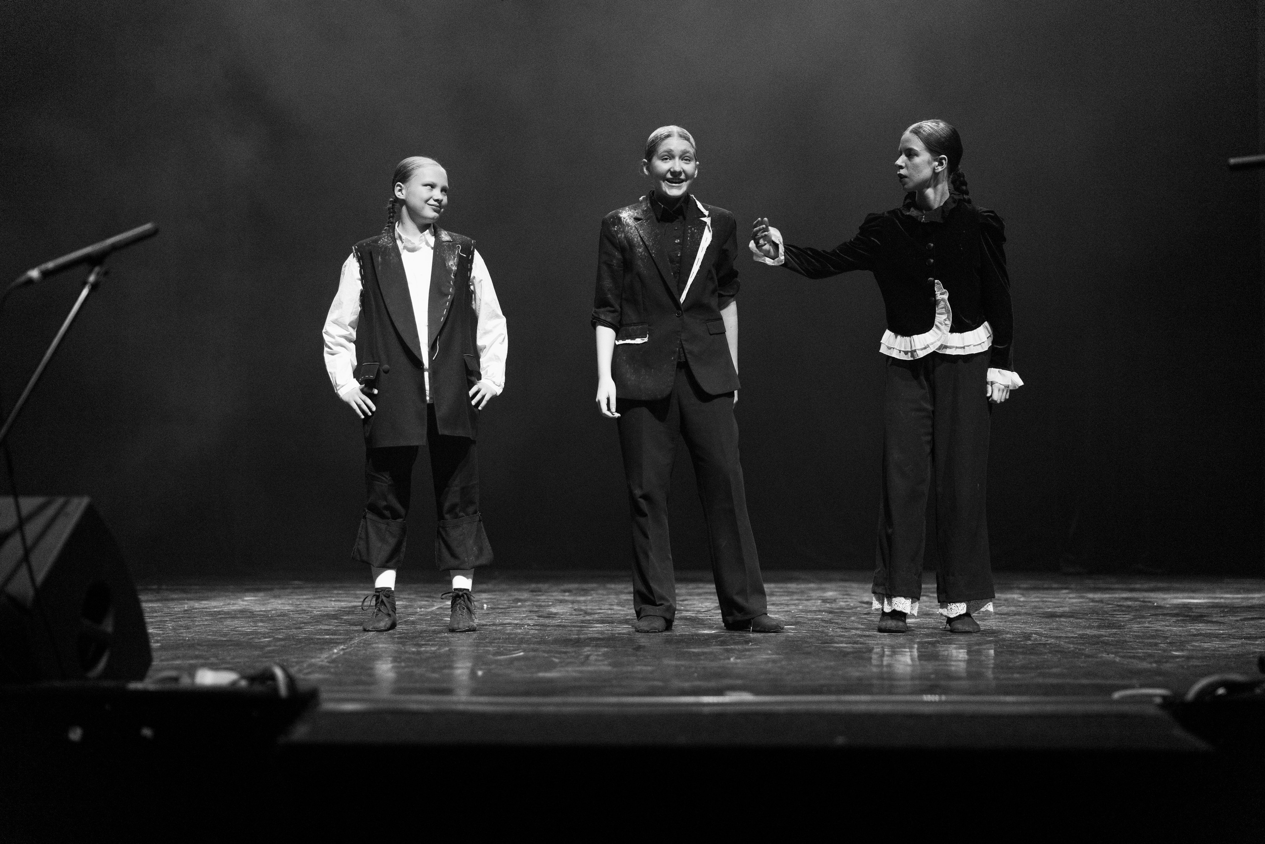 Гоголь. Зарисовки. Фотограф Сергей Ловкий