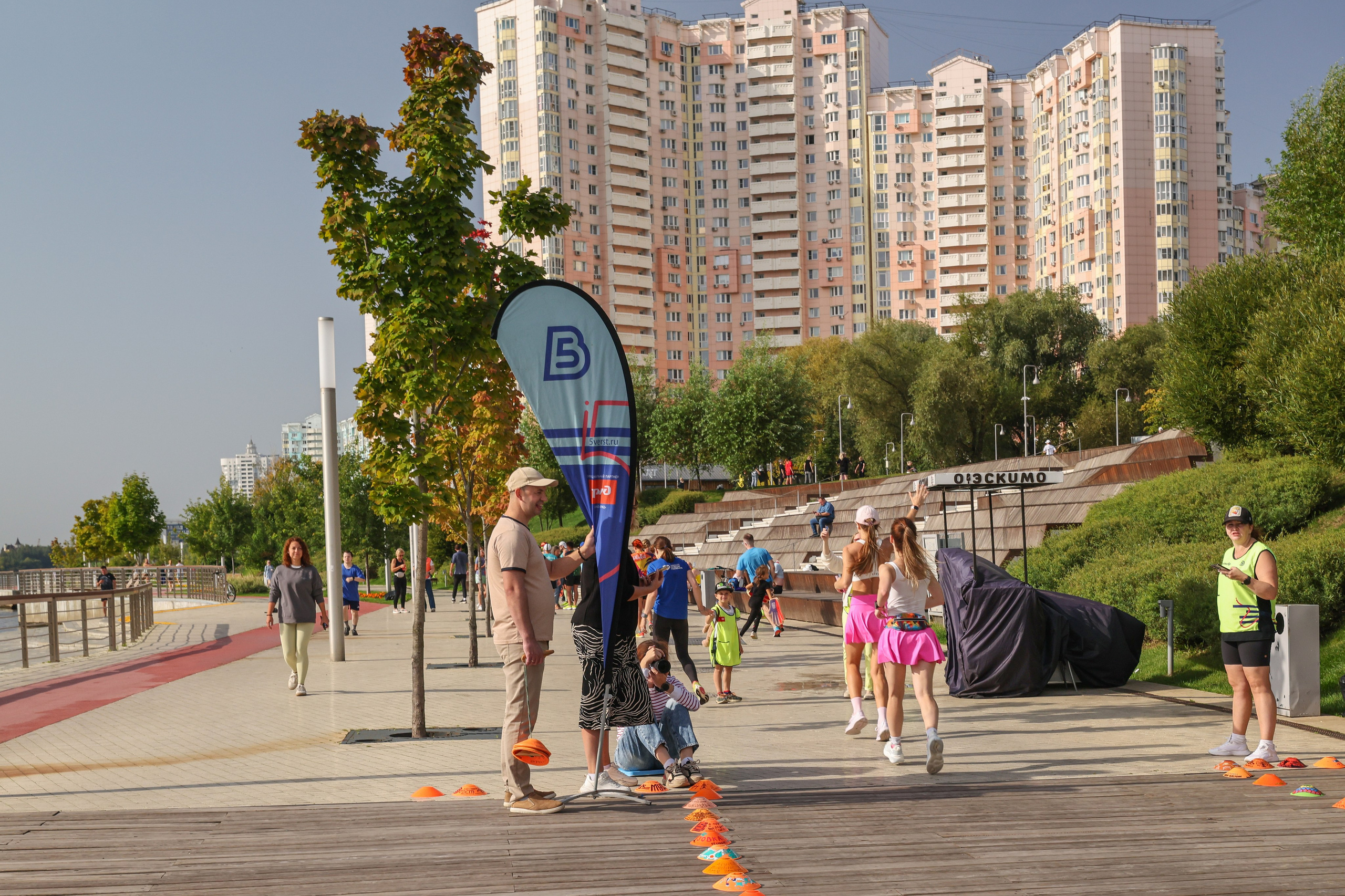 Последний летний старт 5 вёрст Павшинская пойма. Фотограф Сергей Ловкий