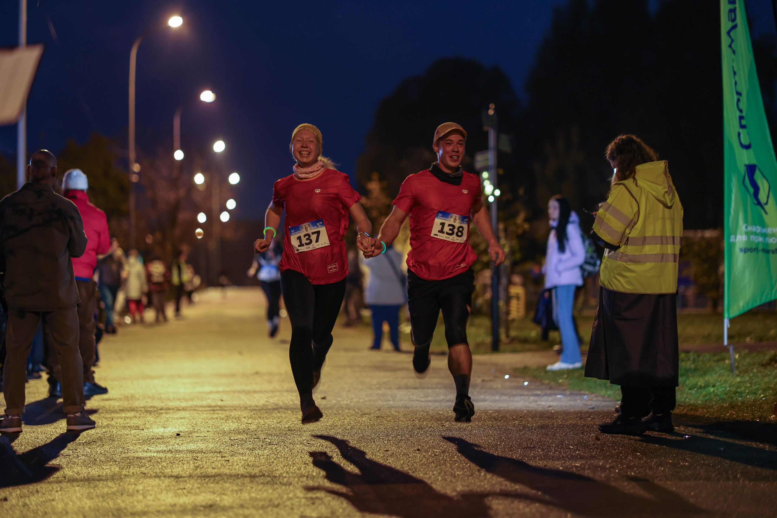 Фонарный забег, г. Долгопрудный, 27.09.25. Фотограф Сергей Ловкий