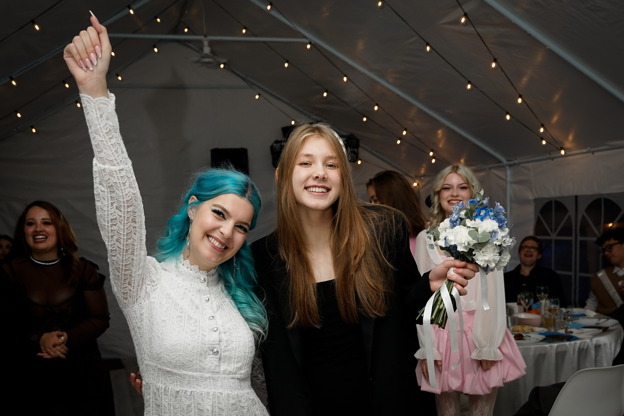 Свадебная прогулка в парке Екатеринбурга