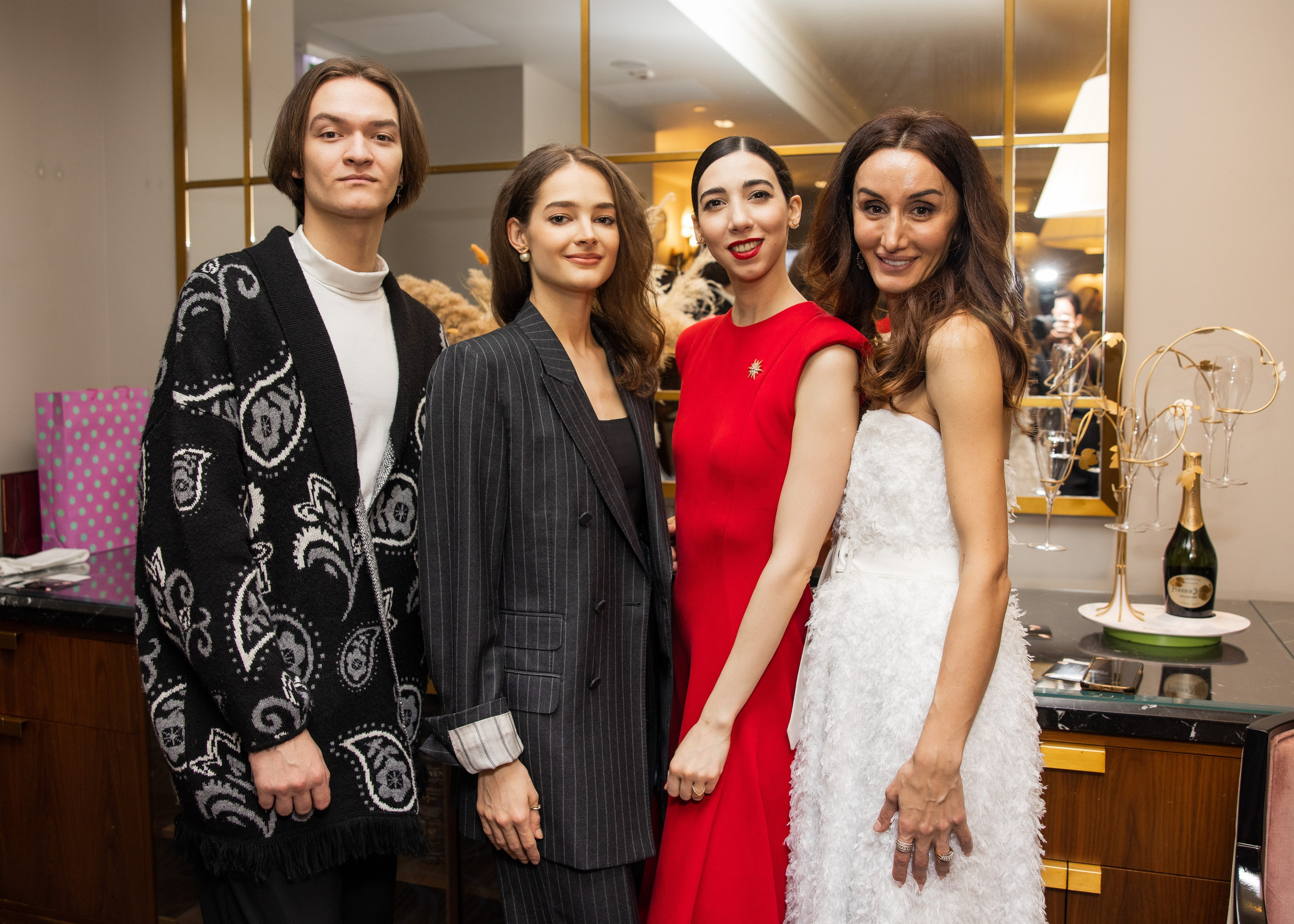 Арт-встреча. Балерины Дружат. Главная