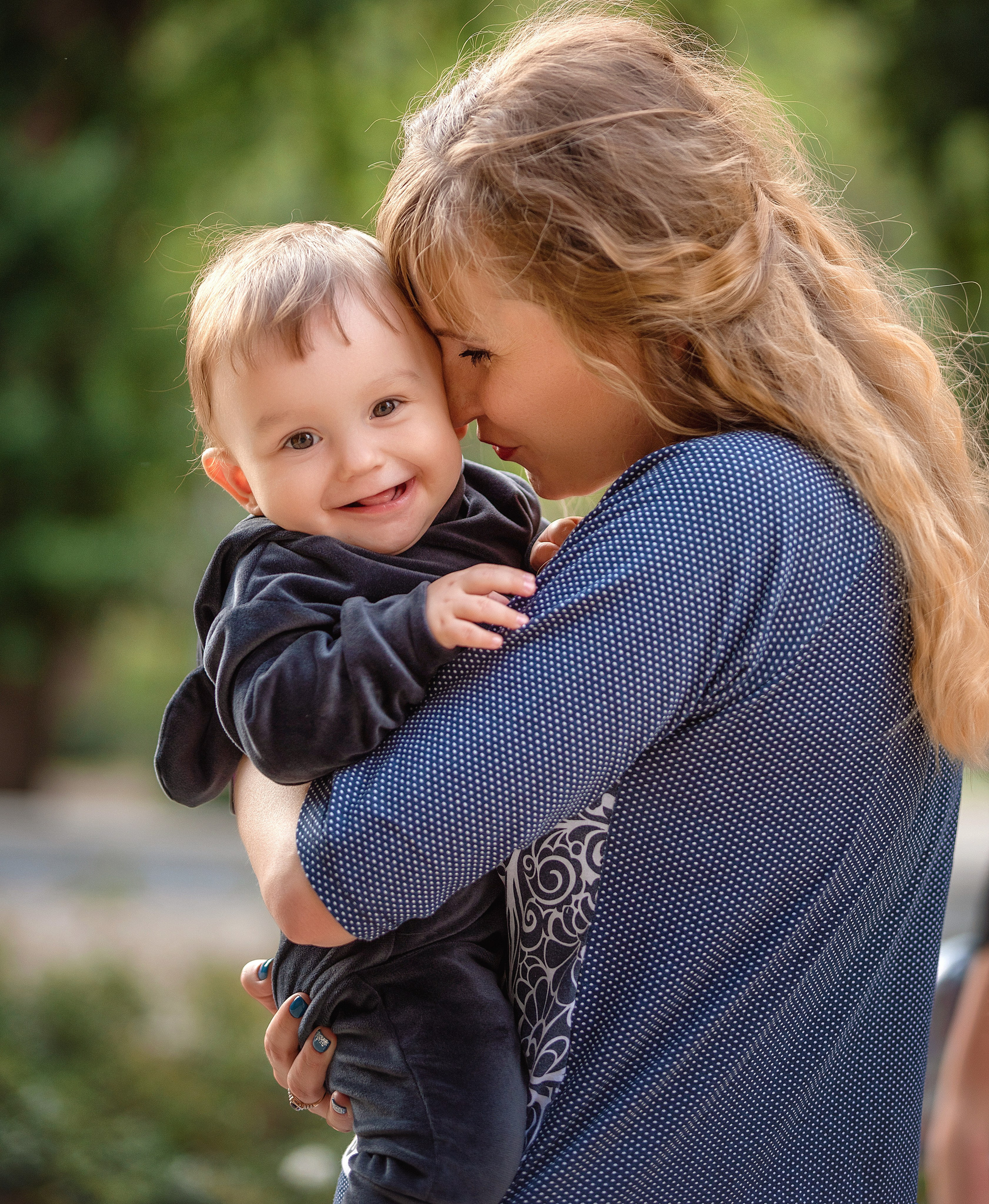 Семейный фотограф в воронеже Семейная фотосессия дети мама папа и ребенок фото на природе