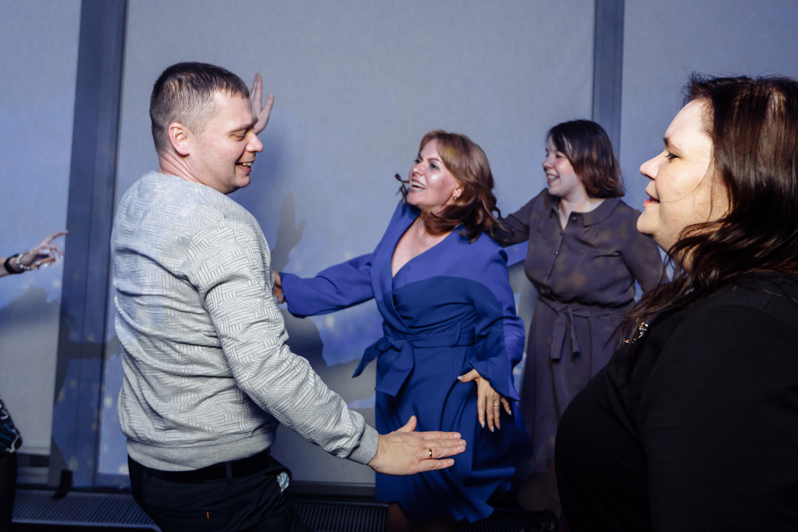 Корпоратив ПолСтраны. Свадебный и портретный фотограф в Королёве Сергей Чихарев