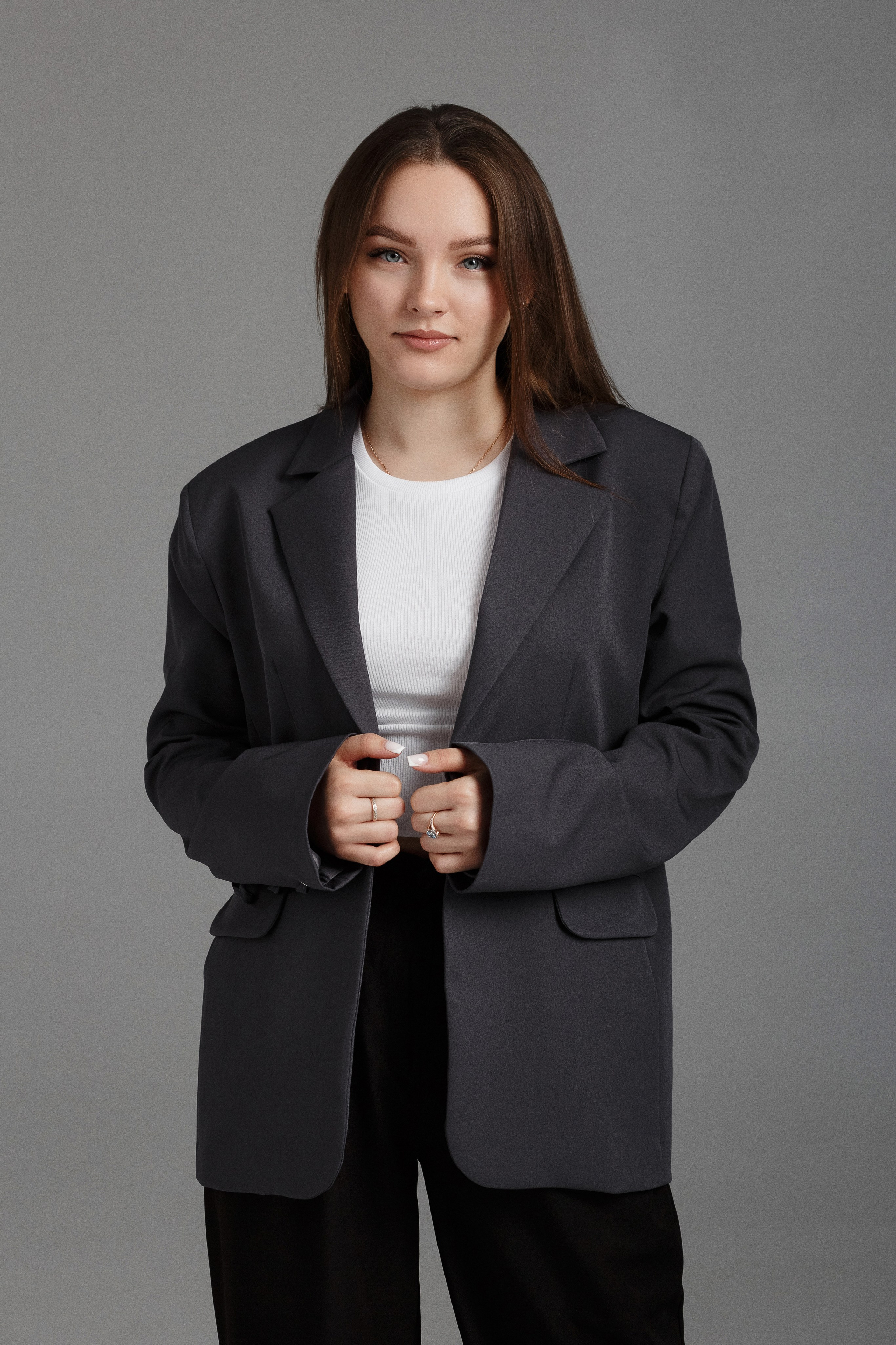 Фотосессия выпускников ДГТУ в фотостудии LIGHT в Таганроге. Свадебный и семейный фотограф в Таганроге Бакарюк Антон