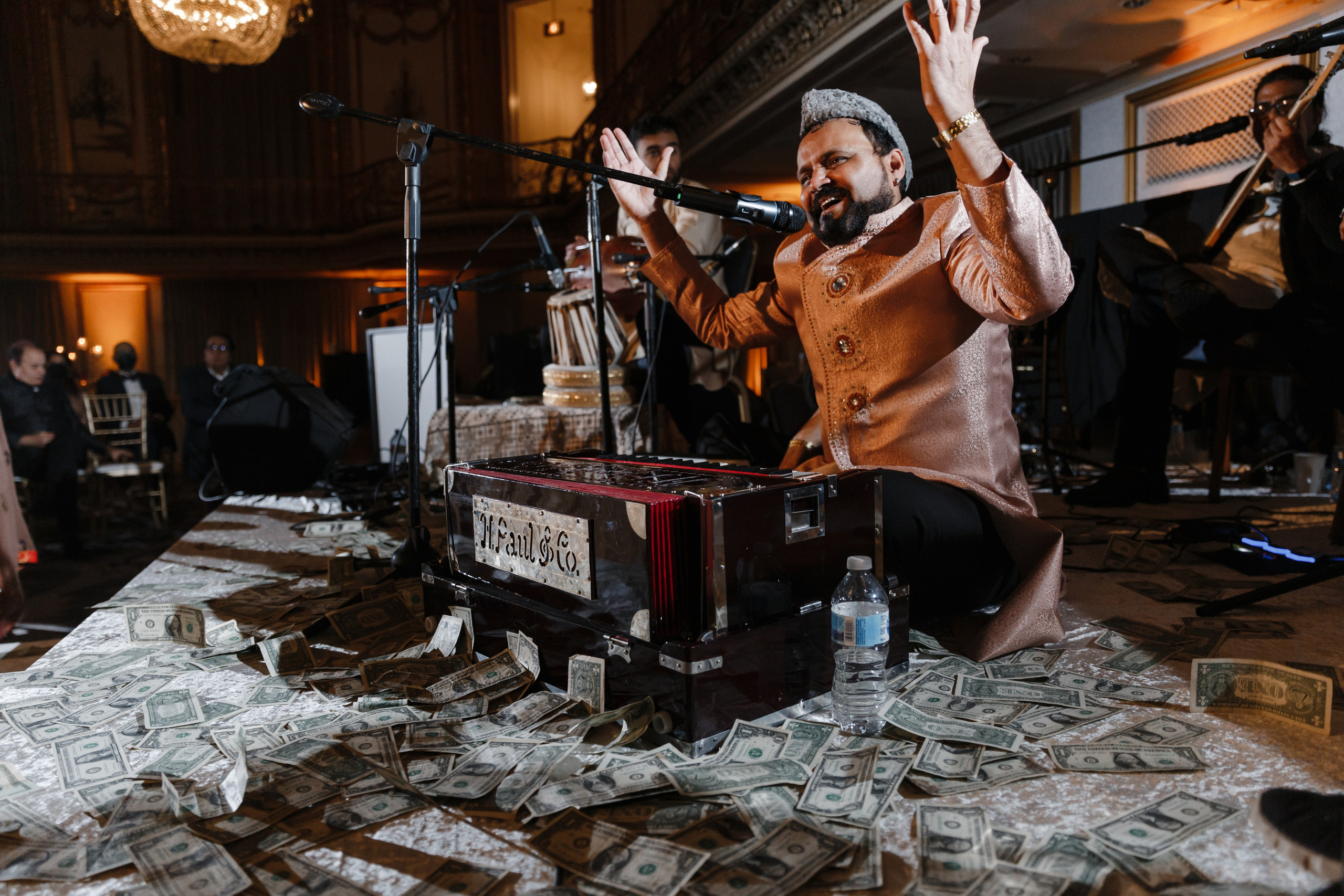 Дим Гранд — AI креатор и фотограф с 16-летним опытом | г. Москва и весь мир