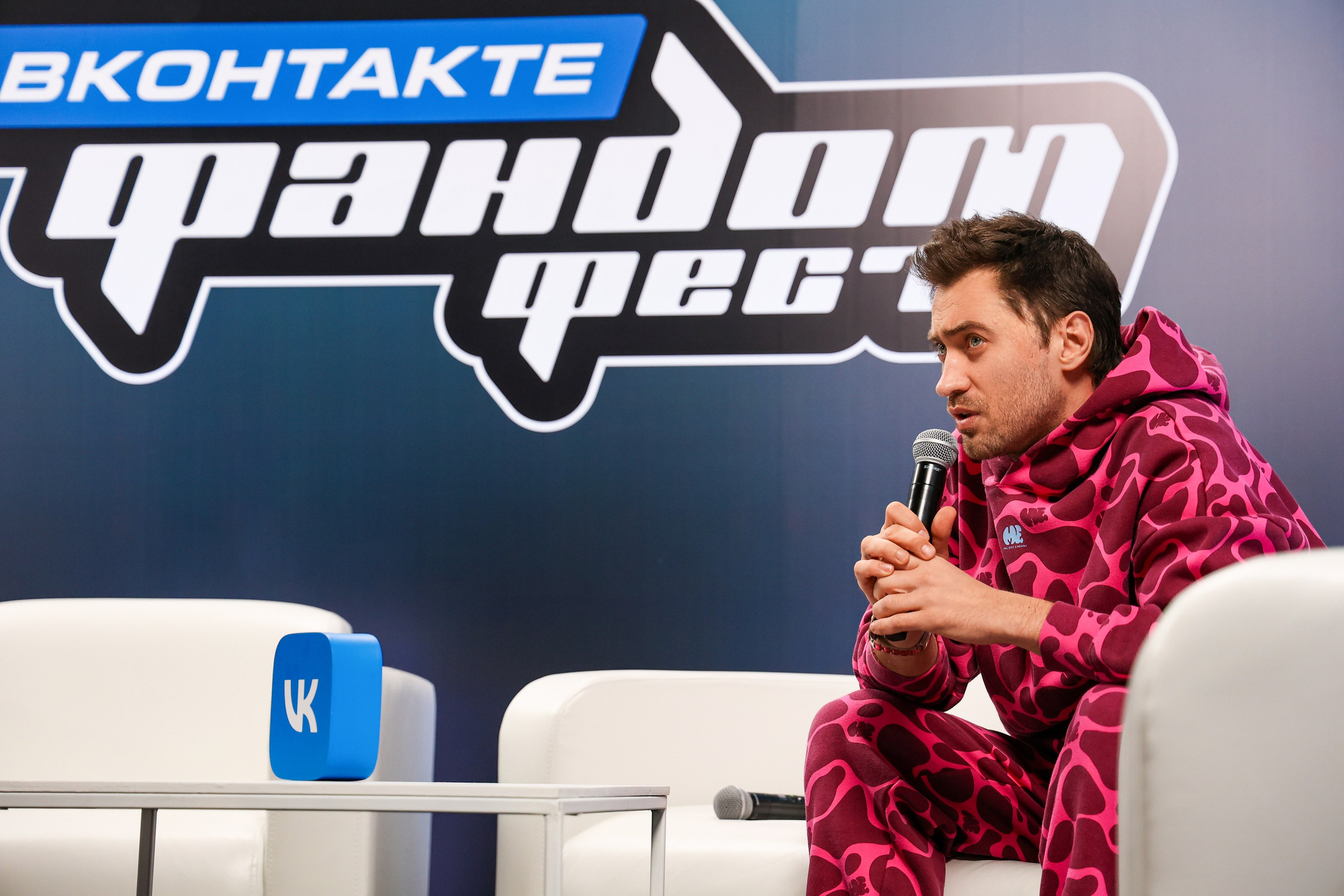 VK Fest. Показ «Стометровка» с Дмитрием Чеботарёвым. Свадебный и Event фотограф в Москве Бажина Ирина