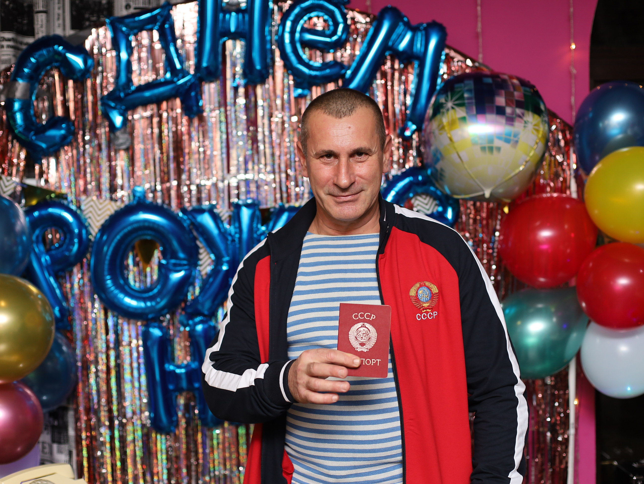 Дискотека в стиле 90-х. Репортажный фотограф Анапа