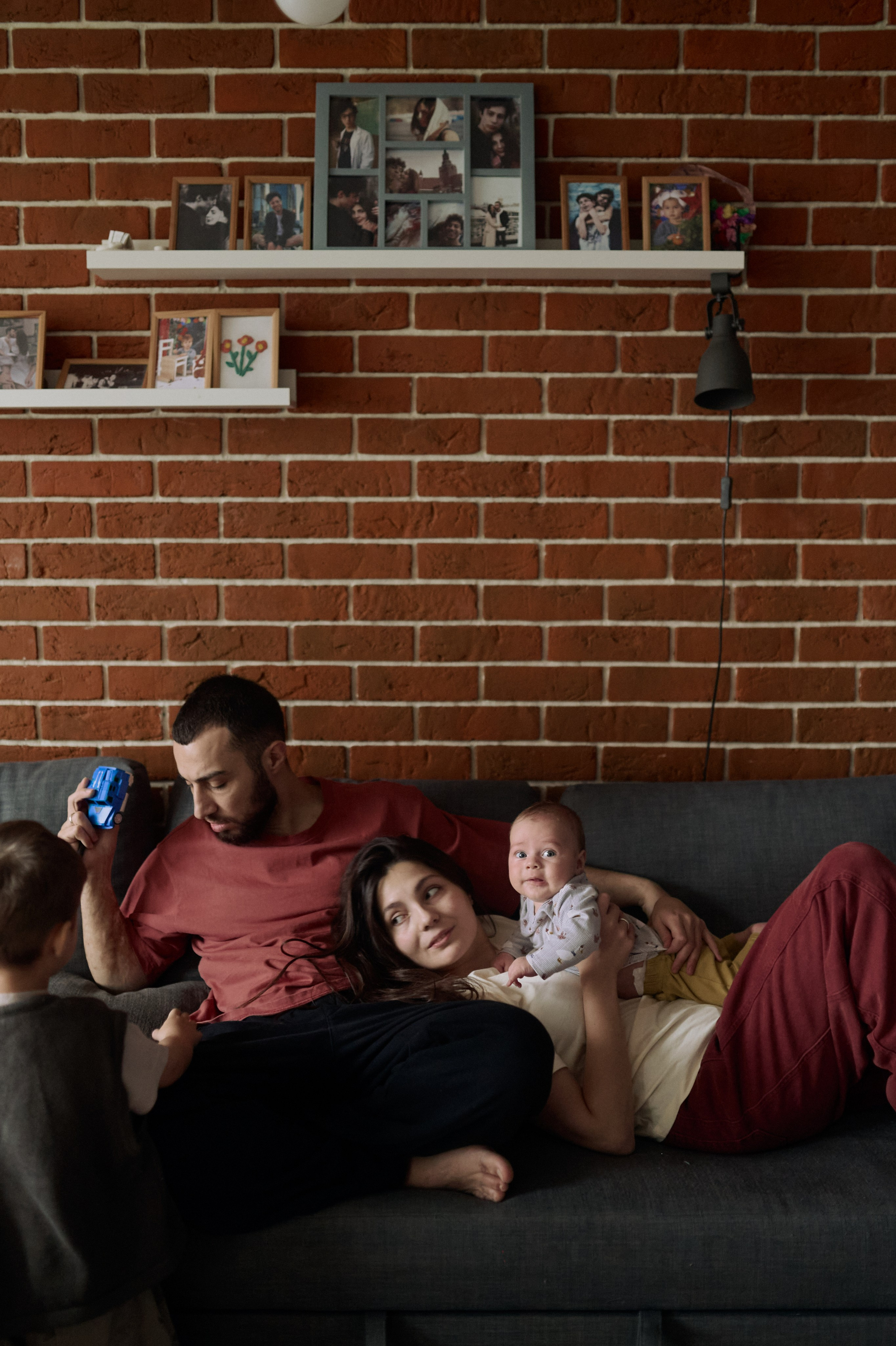 Эмир, Диана, Леон и Амин дома. Семейный и свадебный lifestyle-фотограф в Москве Мария Петрова