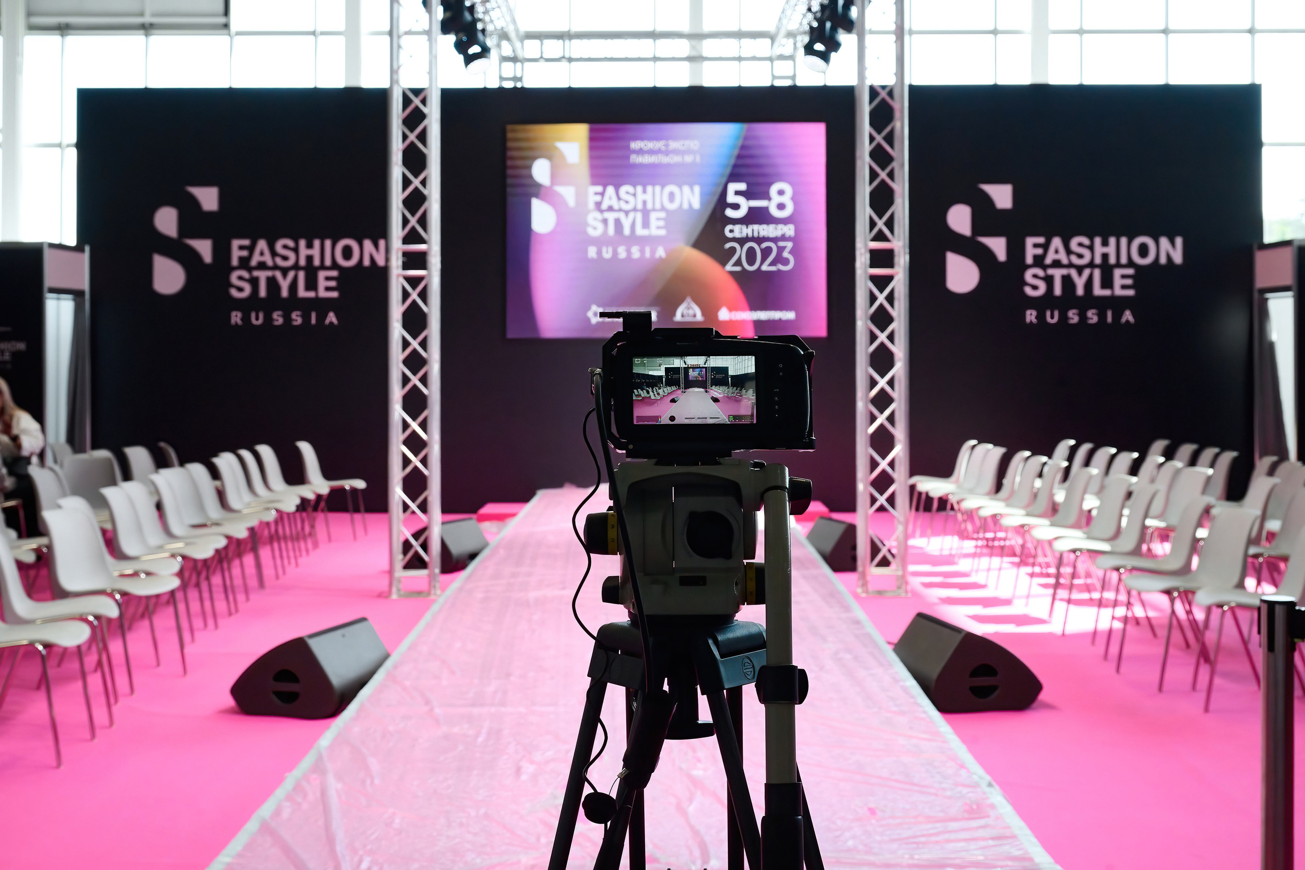 Выставка Fashion Style Russia. 2023. Дима Бабушкин. Фотограф. Подиум. Репортаж. Творчество. Дорого