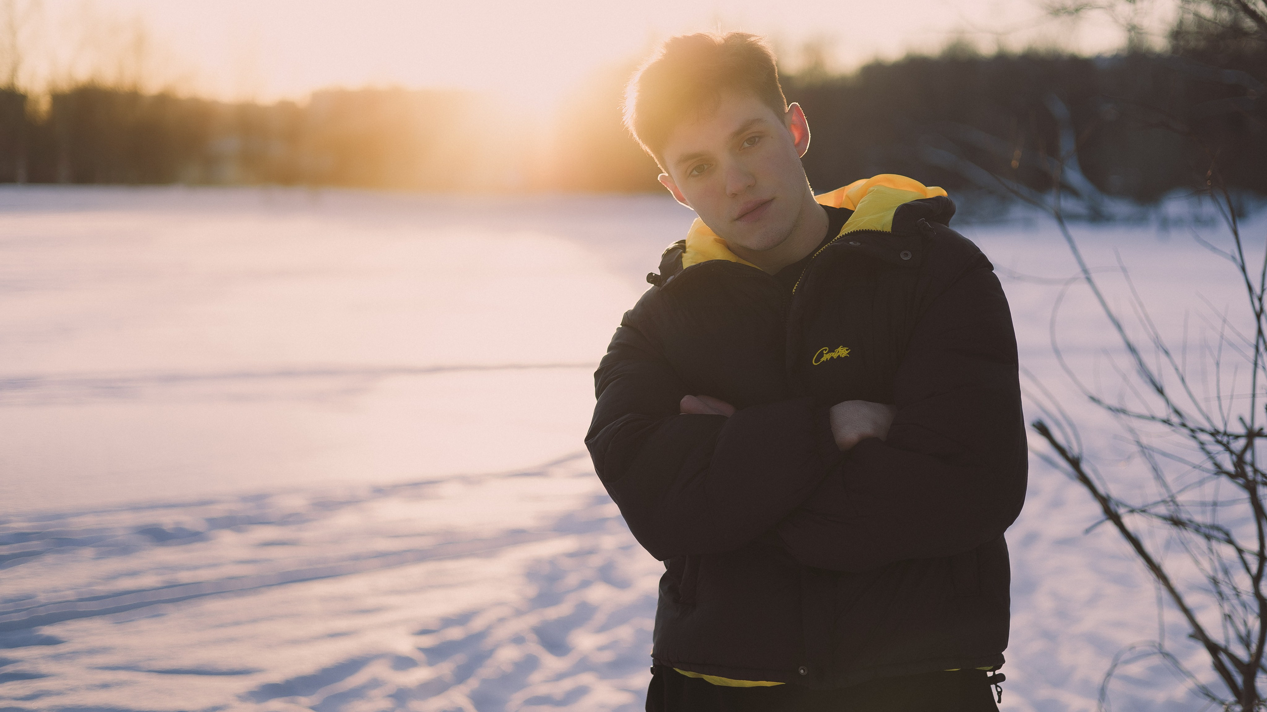 Михаил. Фотограф Julia Milton | Портреты, съемки для маркетплейсов, лавстори, съёмка беременности в Санкт-Петербурге. Обучение фотографии в Спб очно