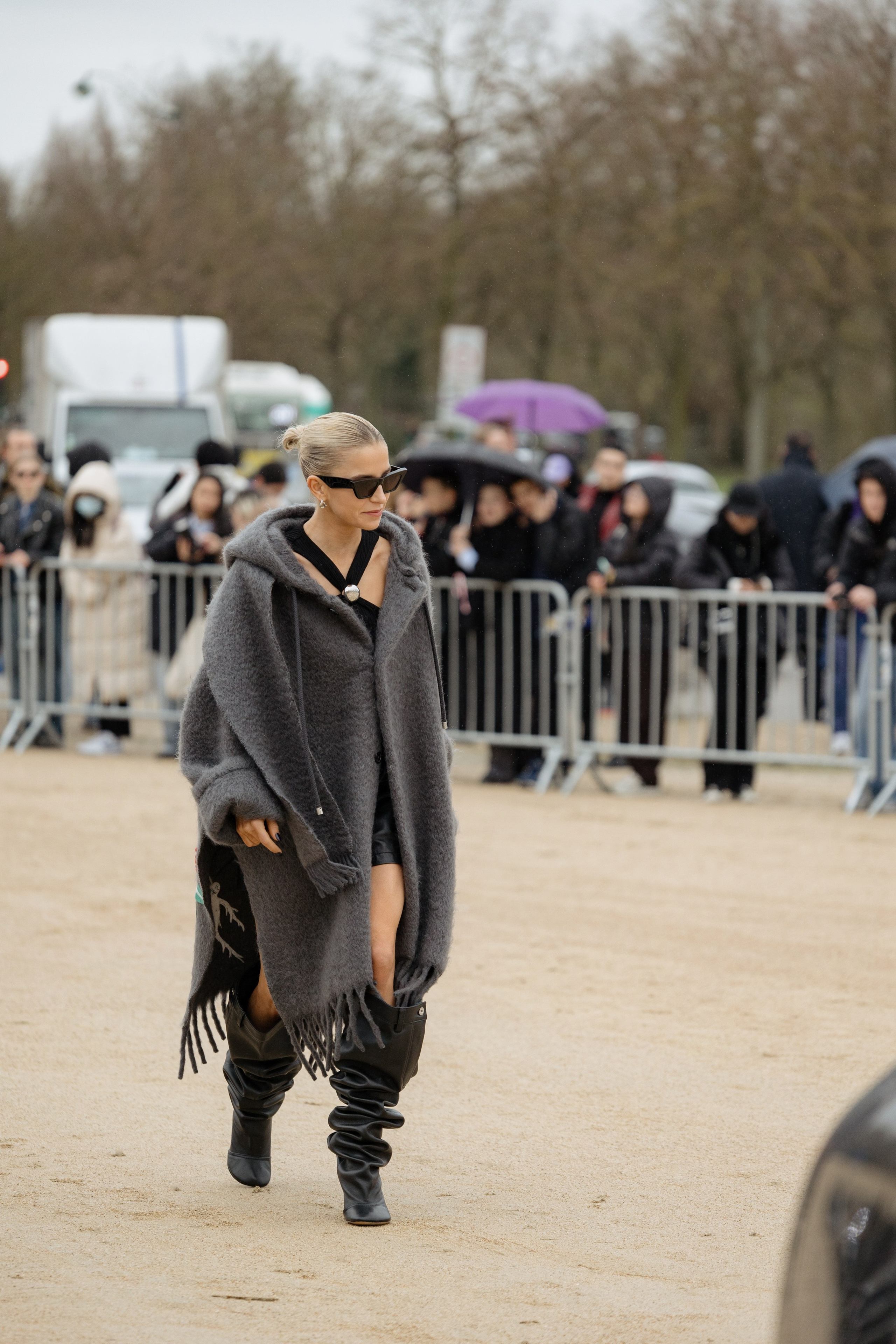 LOEWE PFW WOMENSWEAR FALL-WINTER 24/25. Photographer in Milan Ivan Goncharov