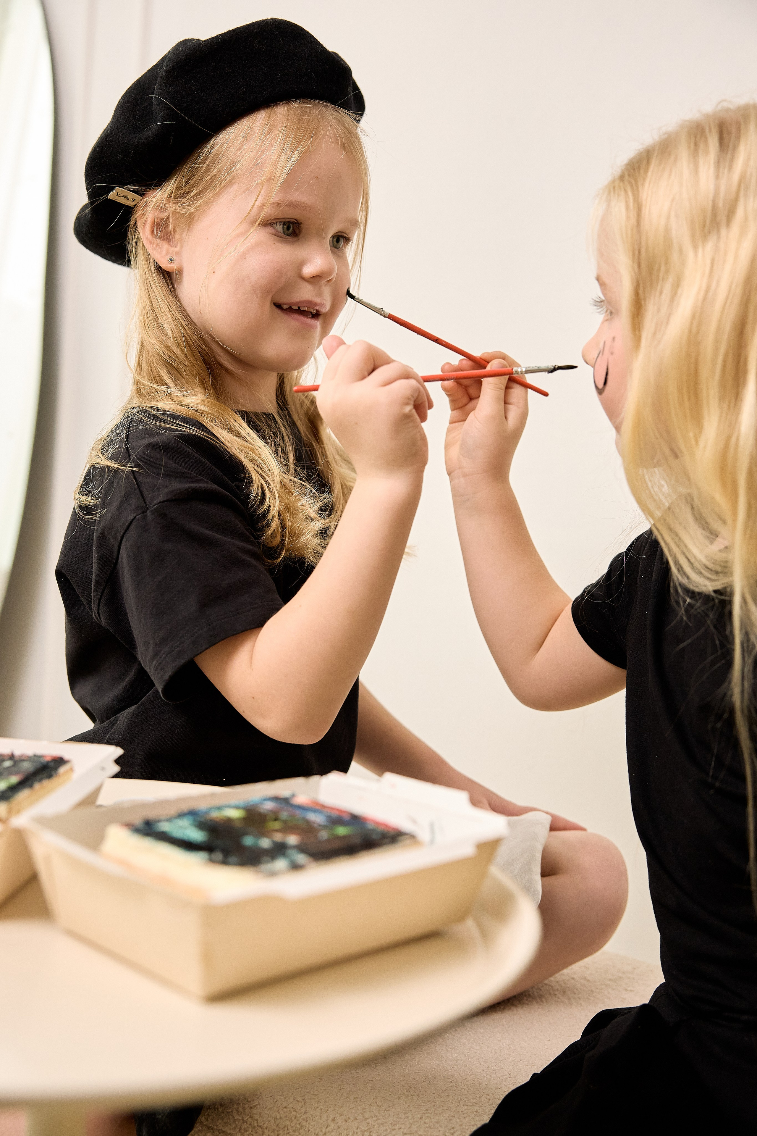 Мастер-классы по росписи тортов в Гринвиче. Предметный и репортажный фотограф Алексей Кротов