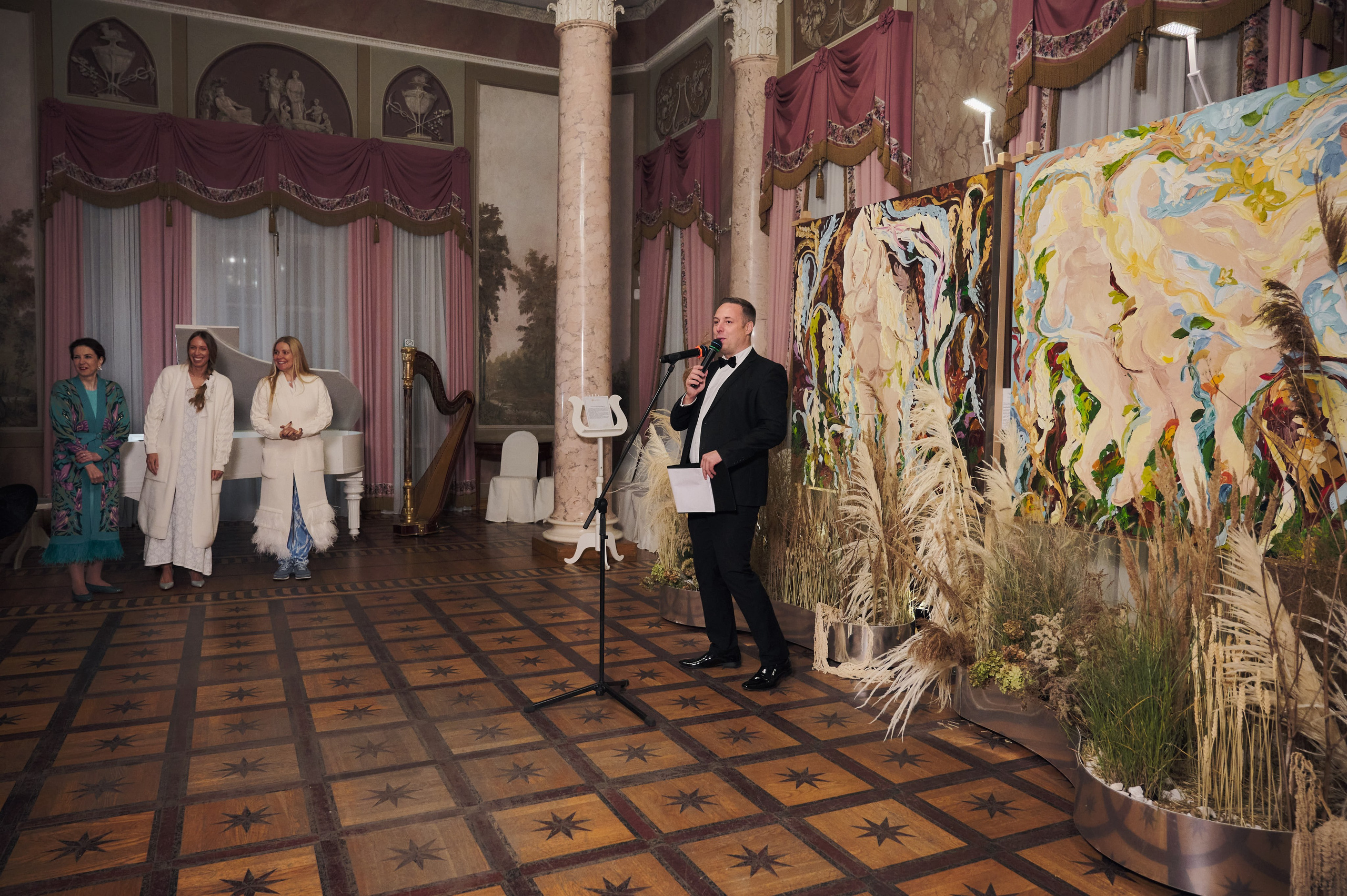 Открытие выставки 13.09.22. Никита Хохловский фото и видео продакшн