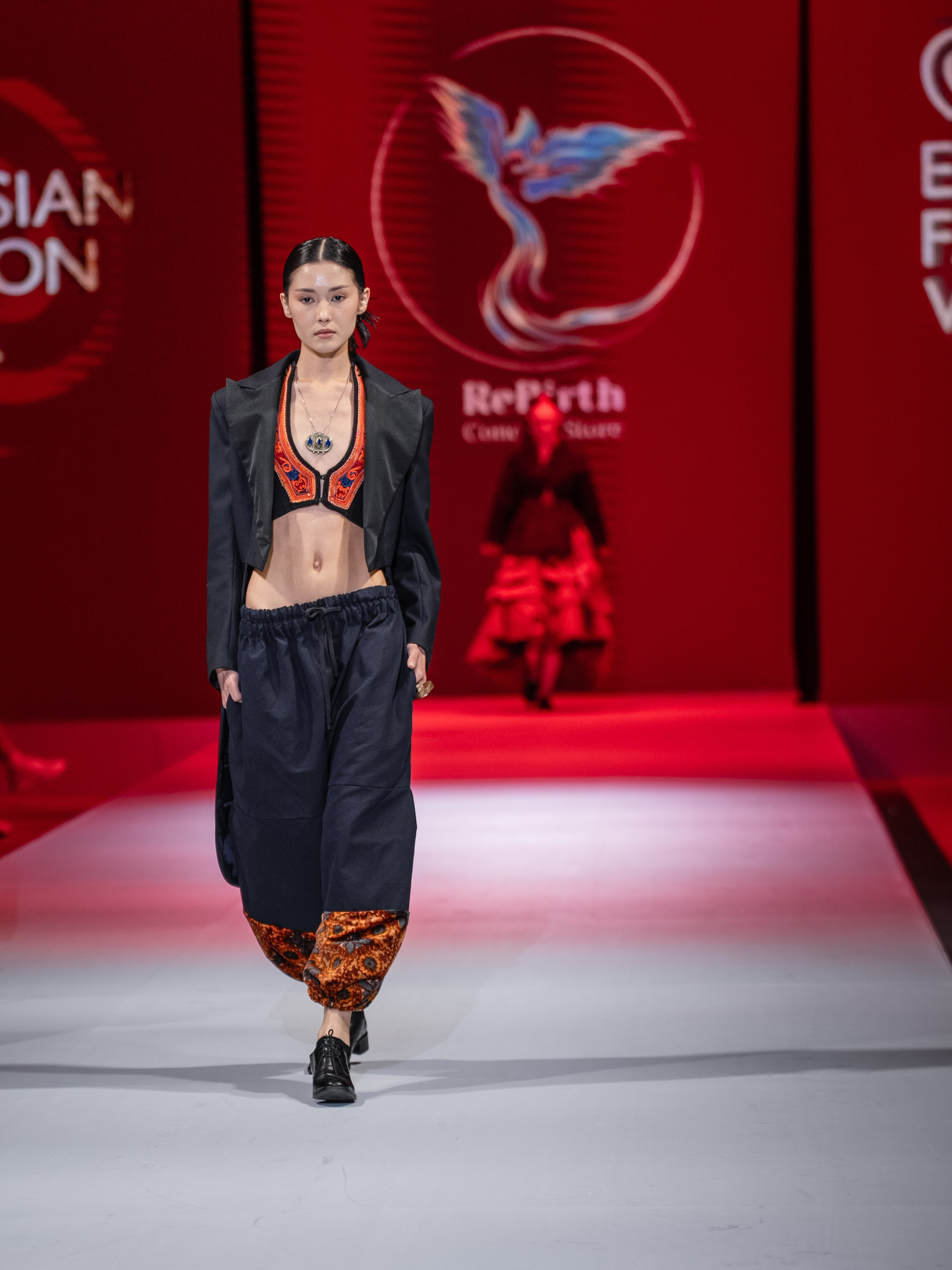 EURASIAN FASHION WEEK Reberth. Сайт Алматинского НЮ АРТ, будуар и фэшн фотографа Дениса Карпенко