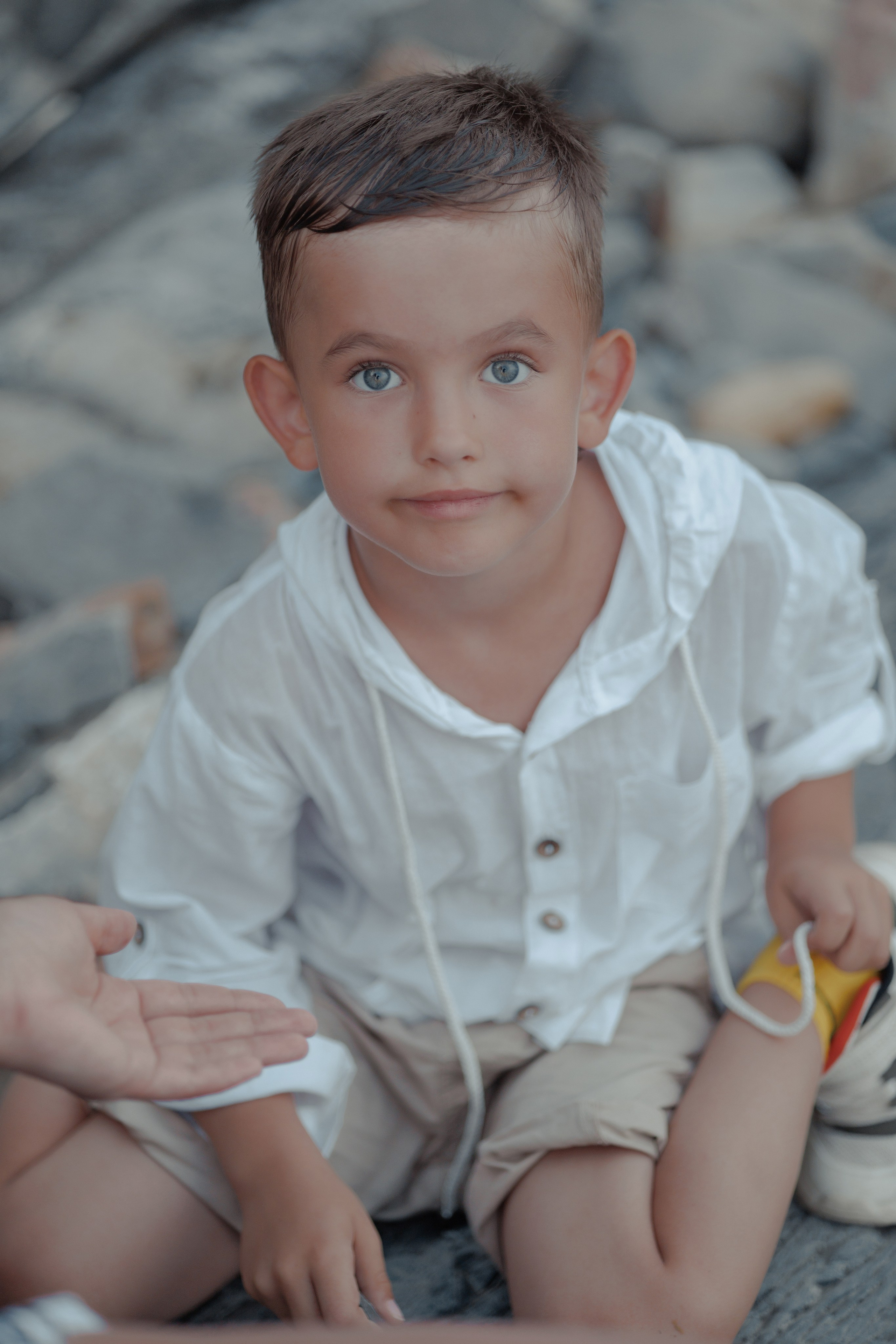 Семейная прогулка на берегу моря. Семейный и портретный фотограф в Геленджике Любовь Бодрова