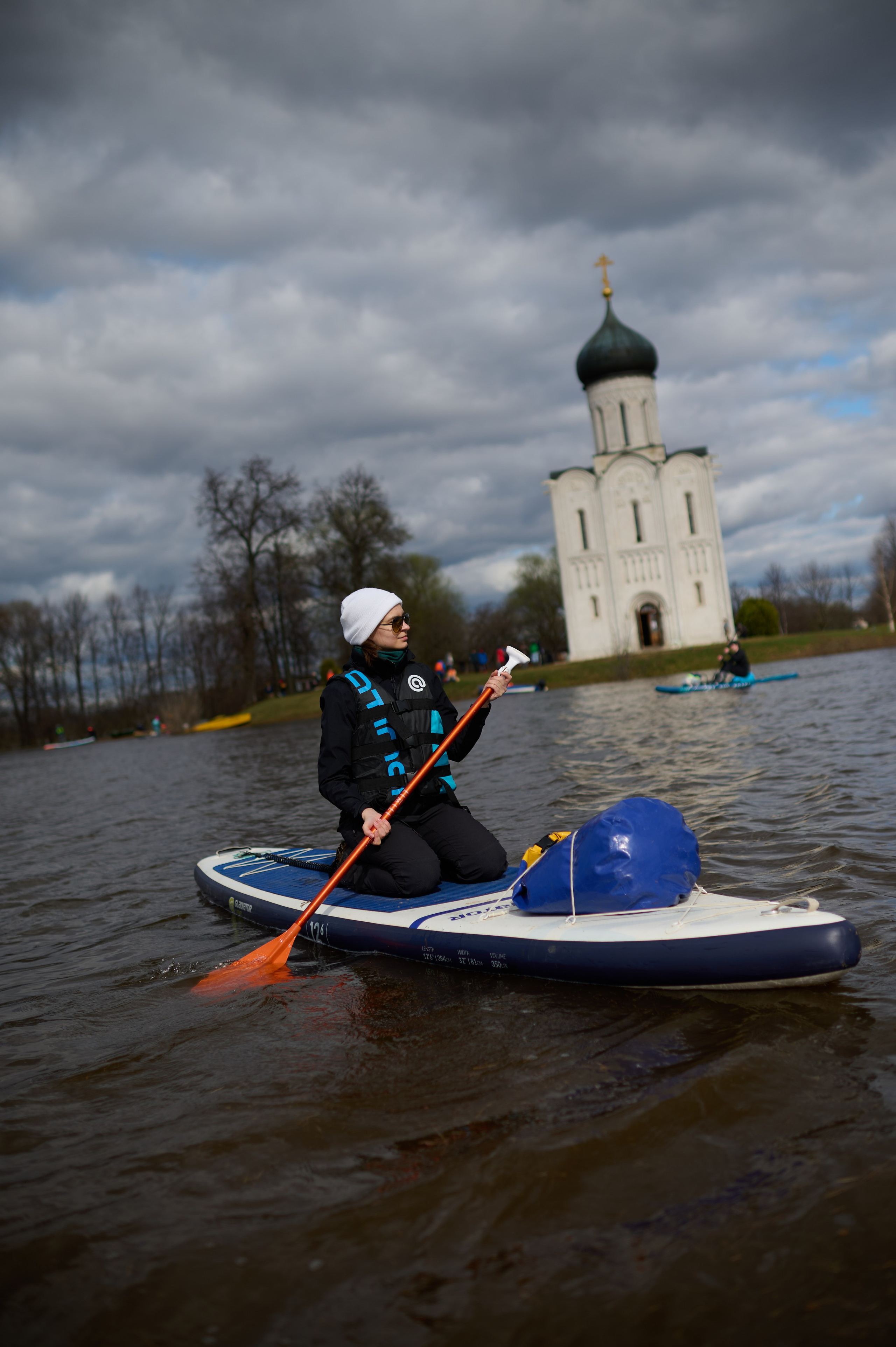 Владимир Покрова на Нерли, апрель. Главная