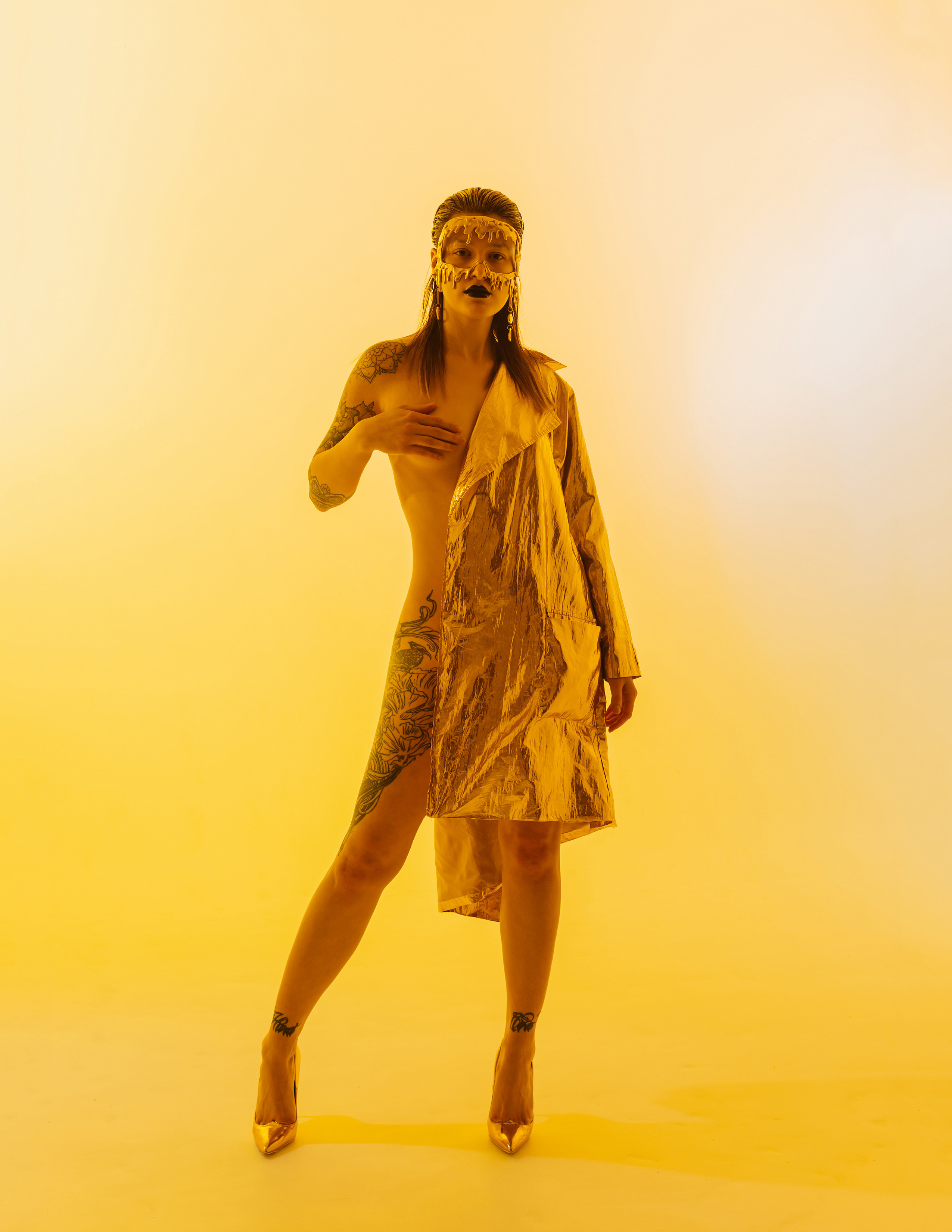 She was made of Gold. Главная