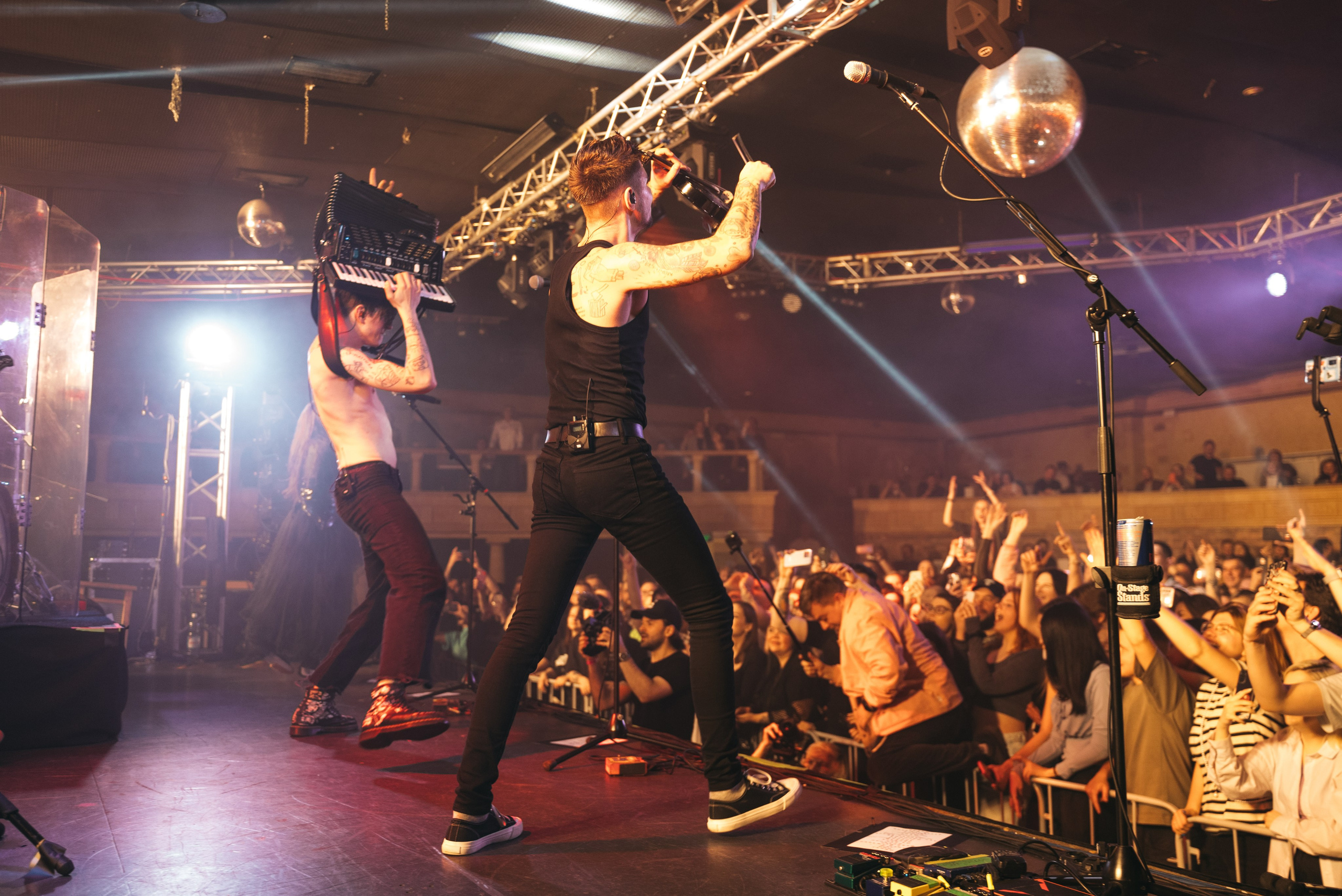 Концерт группы «The Hatters» 4.04.24. Репортажный и свадебный фотограф в Сургуте