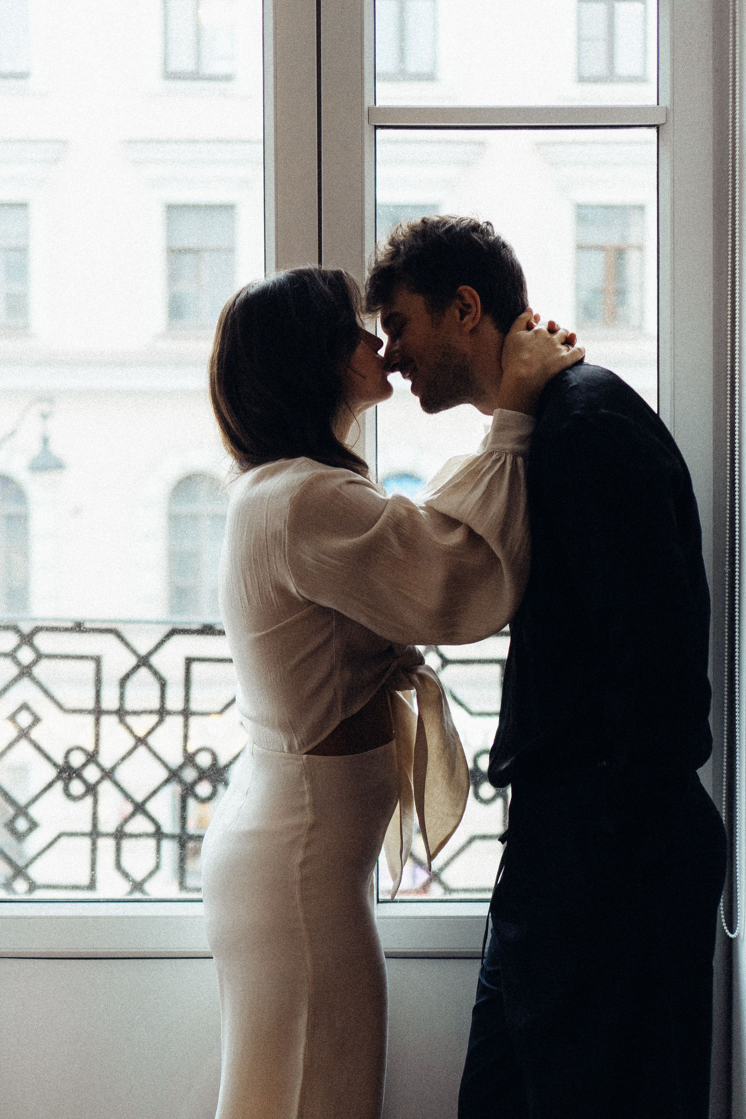 УТРО ЖЕНИХА И НЕВЕСТЫ В ПИТЕРСКОЙ КВАРТИРЕ И СЬЕМКА С СВАДЕБНЫХ ОБРАЗАХ. Профессиональный фотограф, Санкт-Петербург — Виктория Богомолова