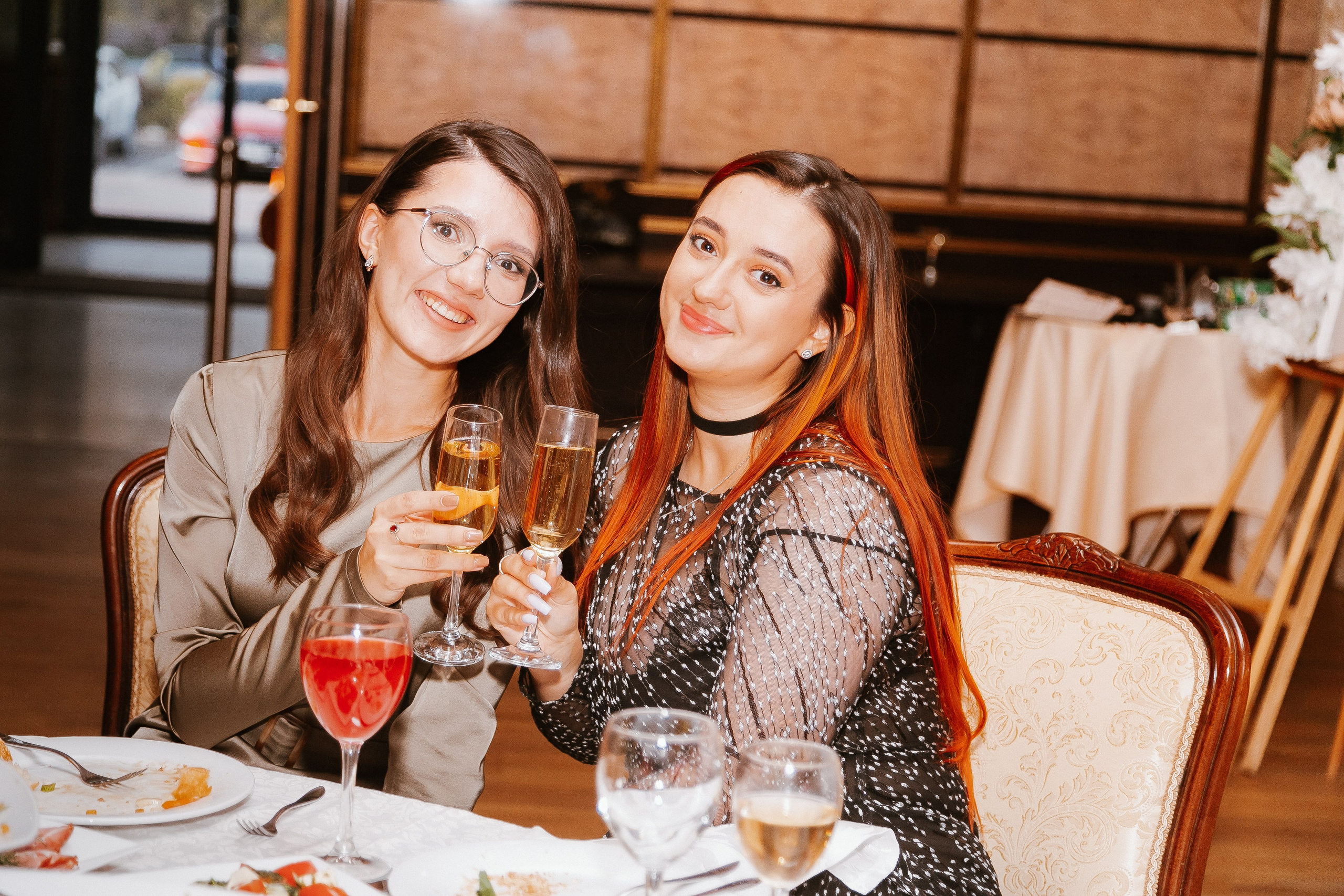 Свадебная осенняя фотосессия Ивана и Лидии в городе. Свадебный и репортажный фотограф в Ярославле и Санкт-Петербурге Роман Микрюков