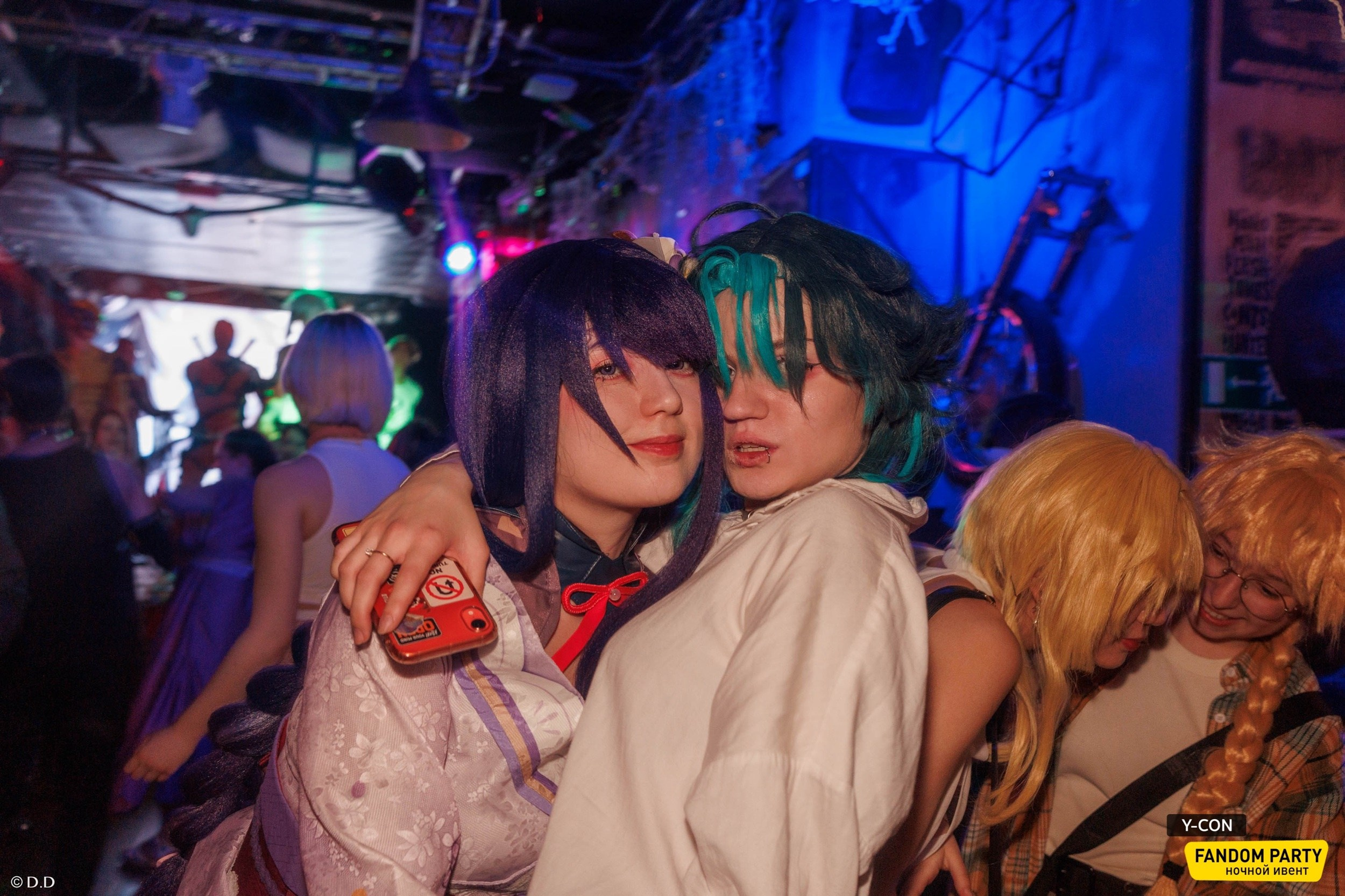 Fandom Party 18+ в Live Star Club 2025. Различные мероприятия и просто фотографии людей