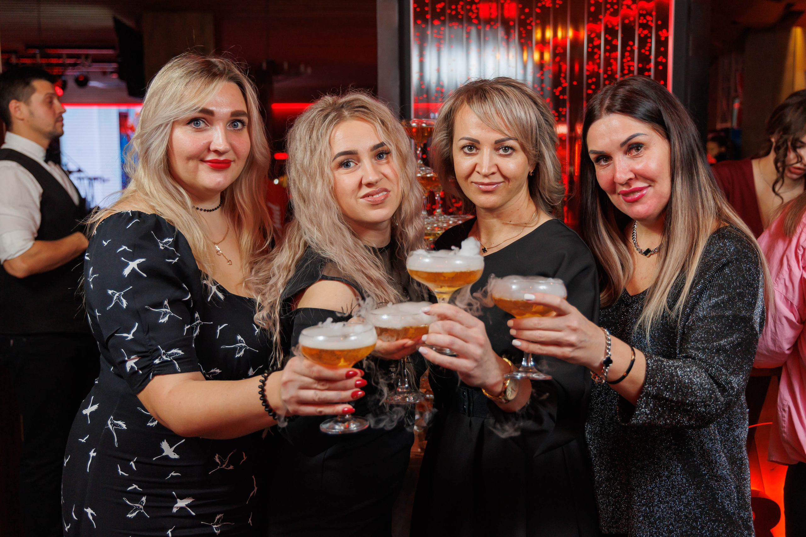 День рождения Red Bar. Ваши Истории. Фотограф/видеограф. Абакан