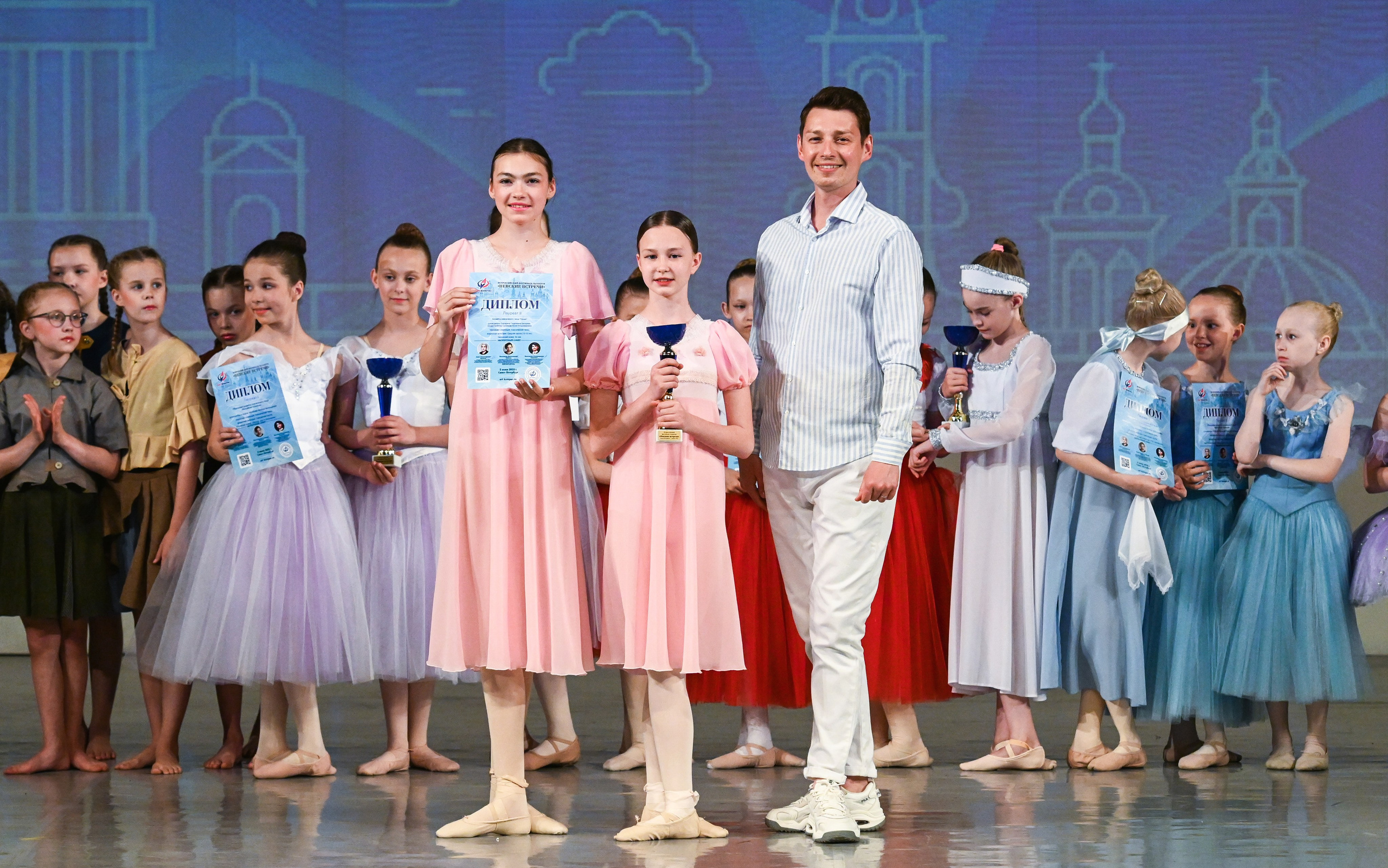 02.06.2025 «АртКомпас» Всероссийский фестиваль талантов «Невские встречи» г. Санкт-Петербург. Медиастудия Фото Концепт