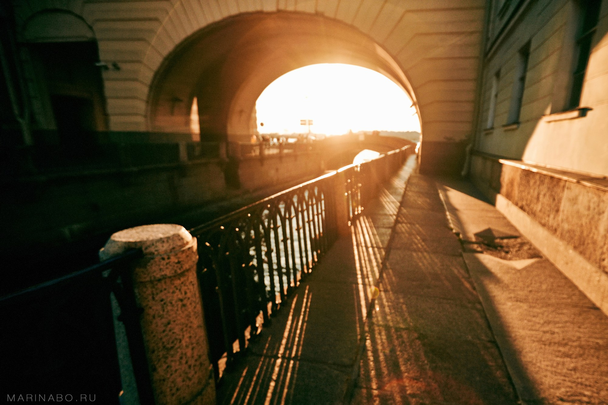 Леша и Оля - прогулочная фотосъемка в Санкт-Петербурге. Семейный Lifestyle фотограф в Санкт-Петербурге Марина Бокшицкая