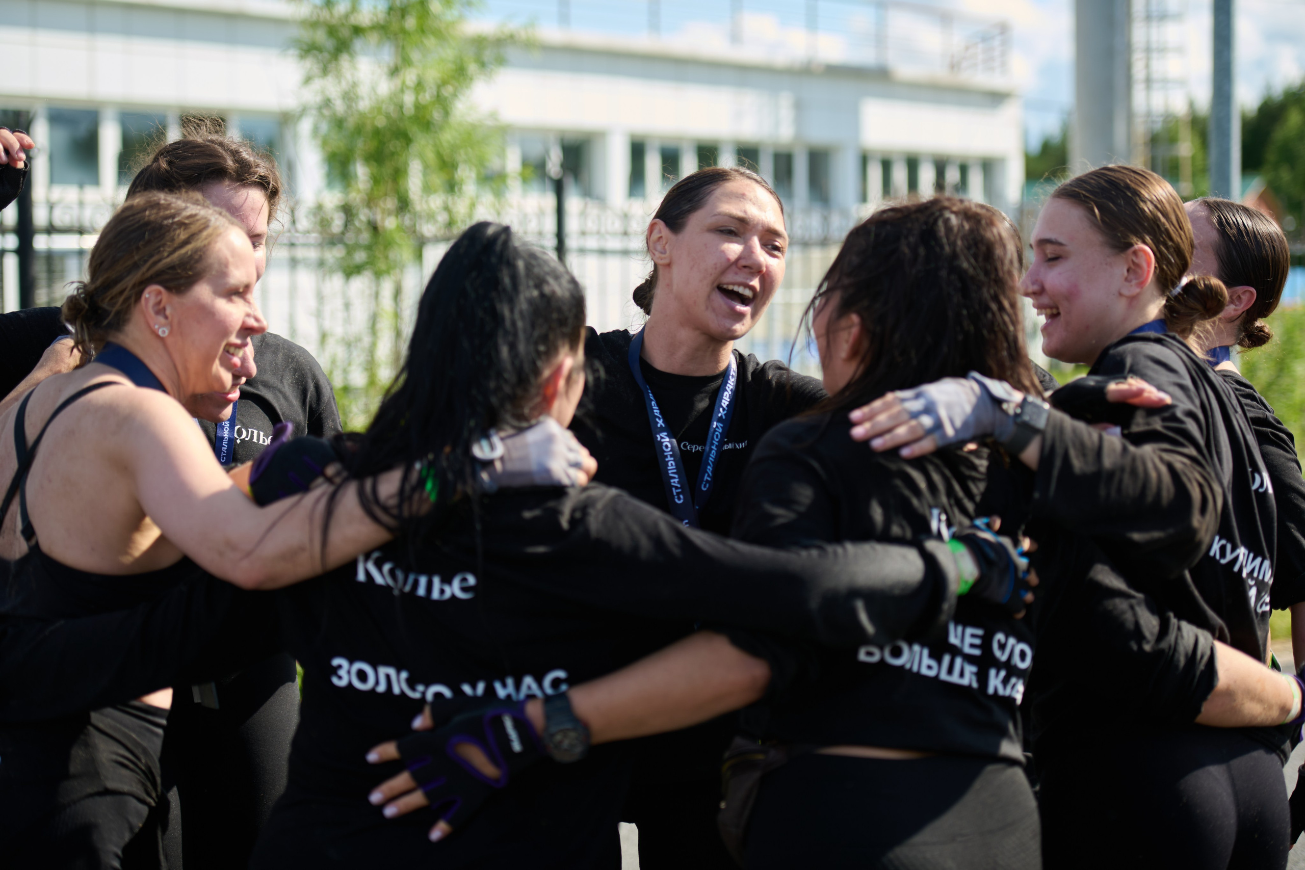 Фоторепортаж с забега Стальной характер в Сургуте, 5 июля 2025. Репортажный и семейный фотограф — Шелихов Сергей