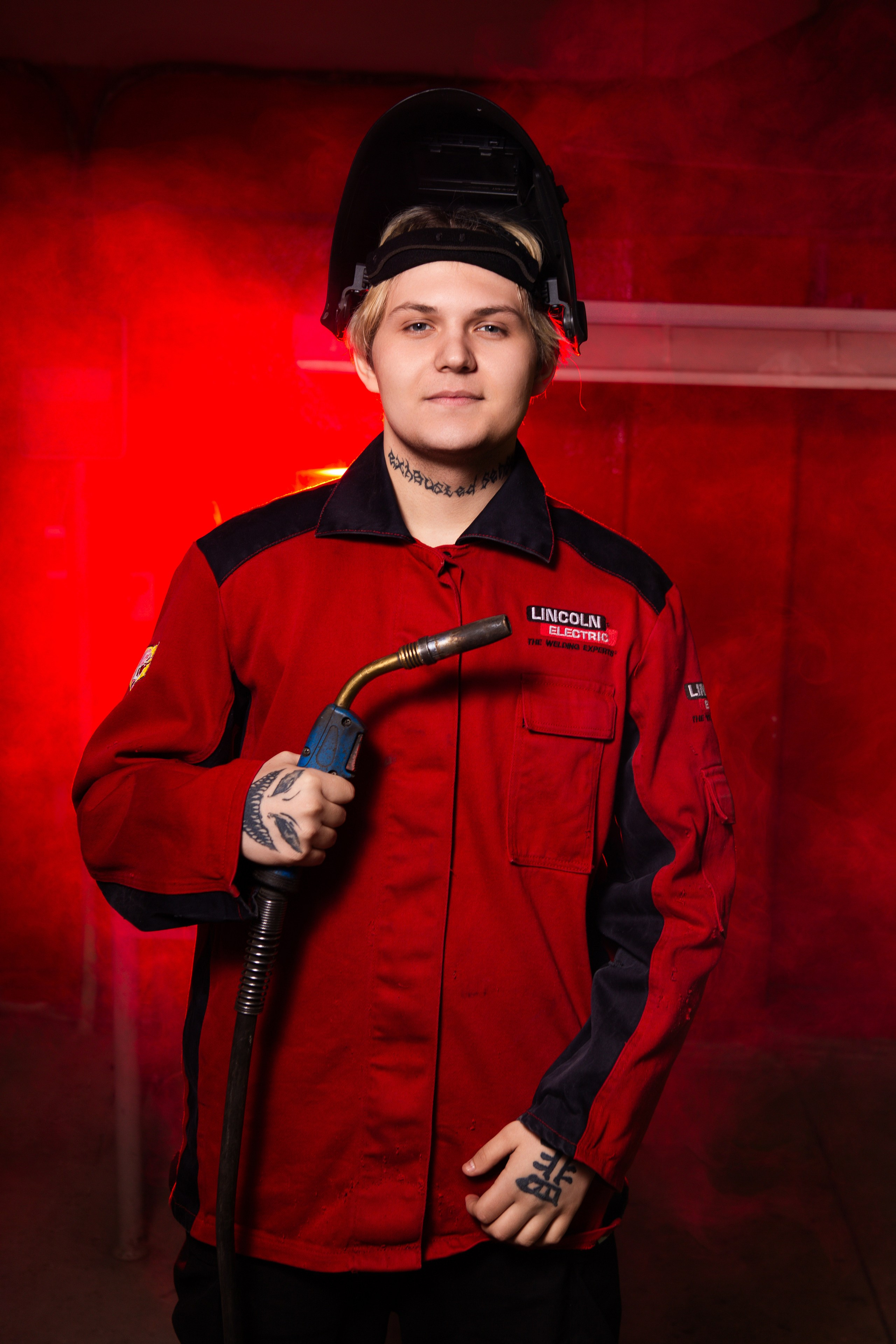 Портретная Фотосессия в Цеху для Выпускников Сварщиков | Твой Альбом Мценск. ТВОЙ АЛЬБОМ / ТВОИ ПРАВИЛА