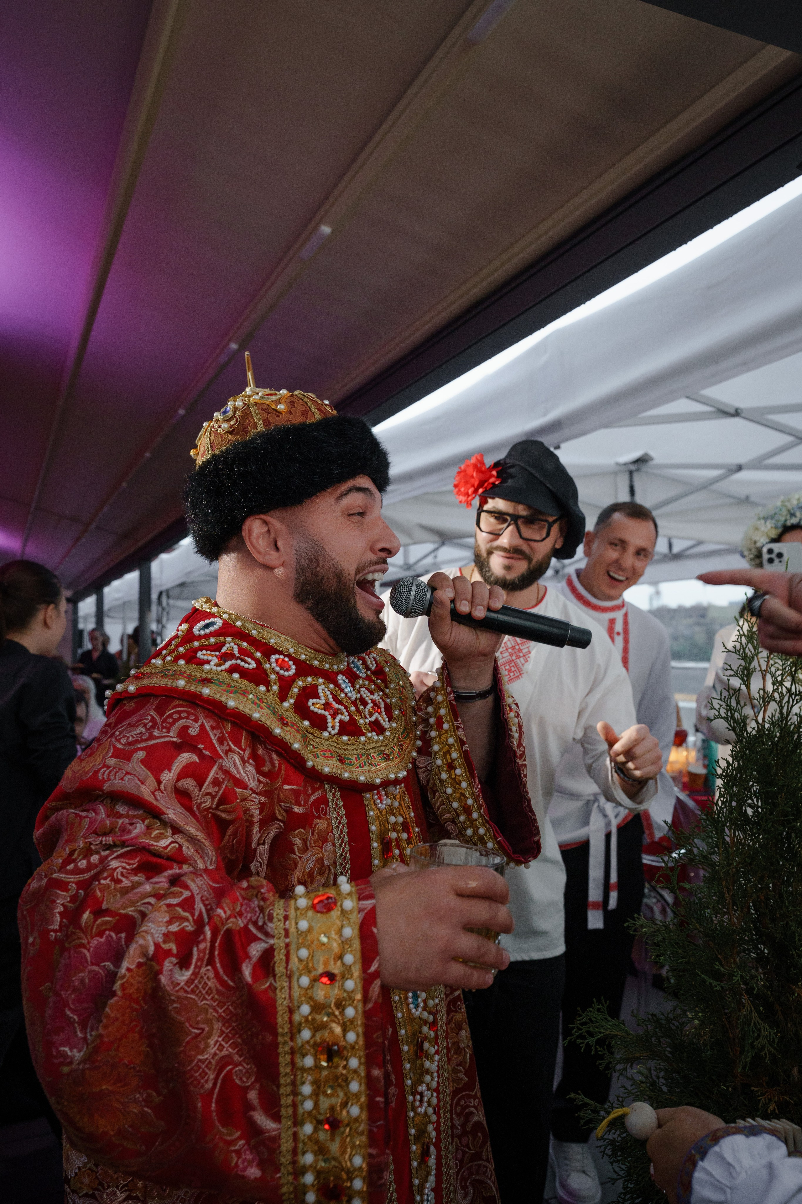 Гендер пати в славянском стиле. Репортажный фотограф в Москве Саша Дружинина
