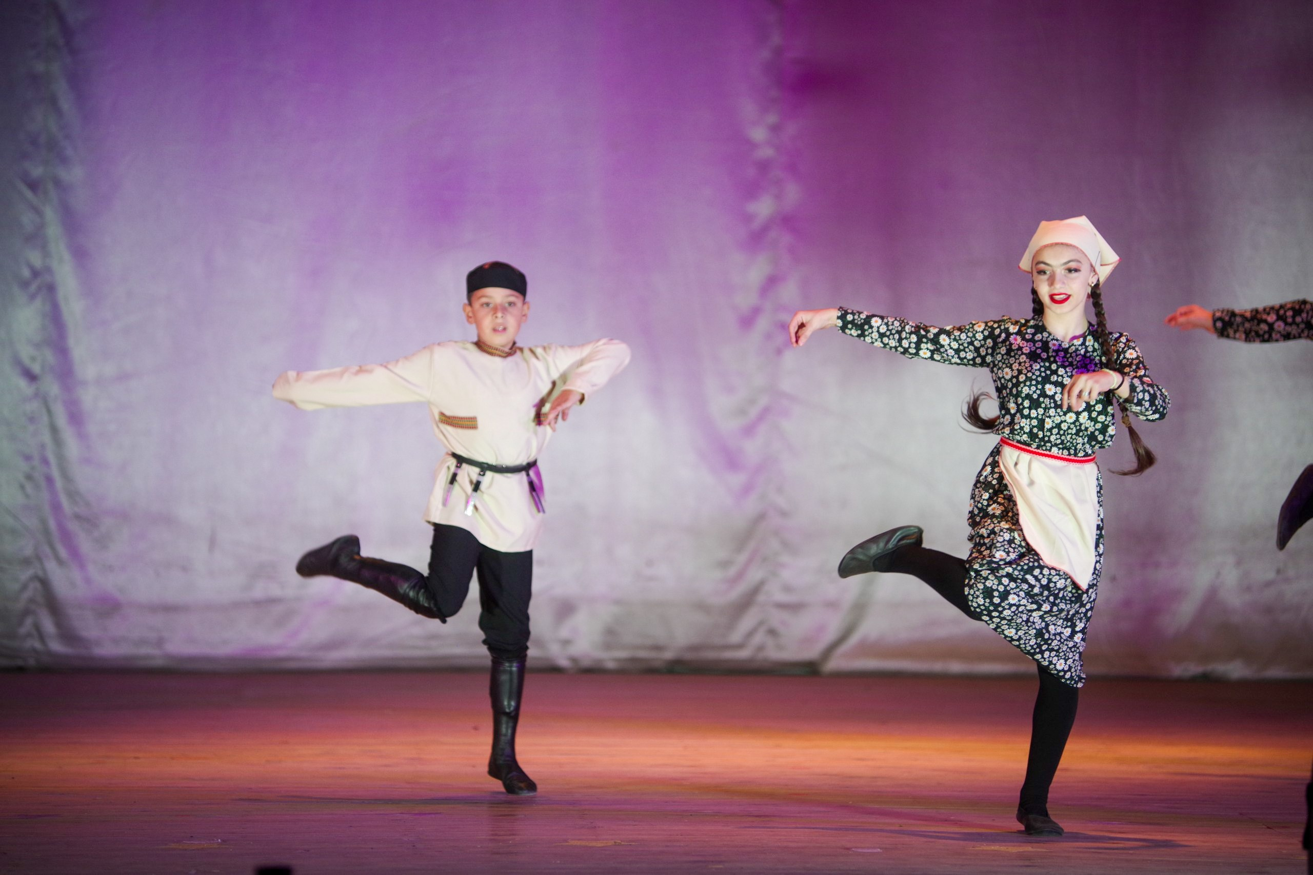 Грузинский танец. Портретный фотограф Денис Милютин