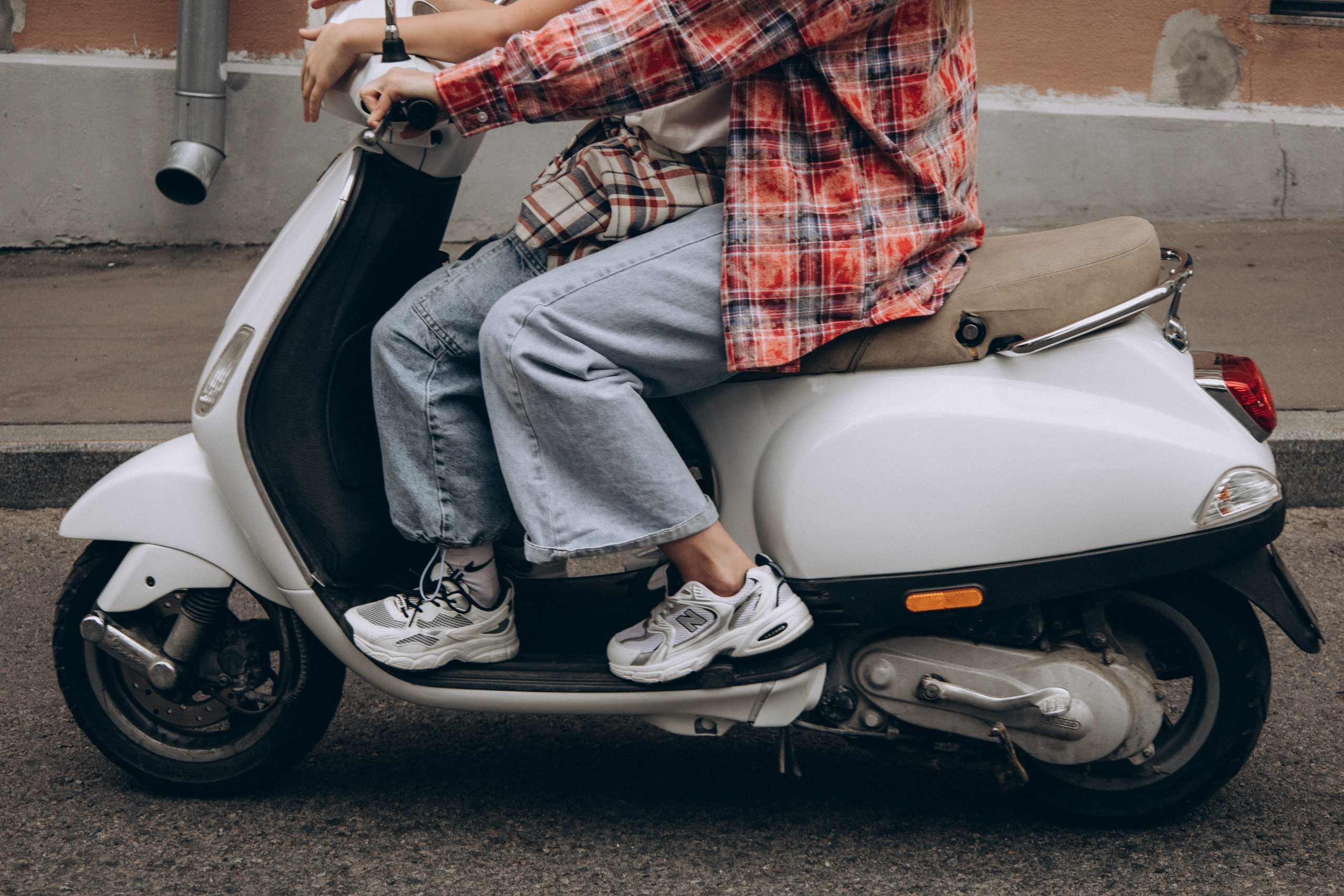 Фотосессия с мопедом в городе М. Семейный фотограф в Москве, Щелково, Фрязино _ Виктория Степанова