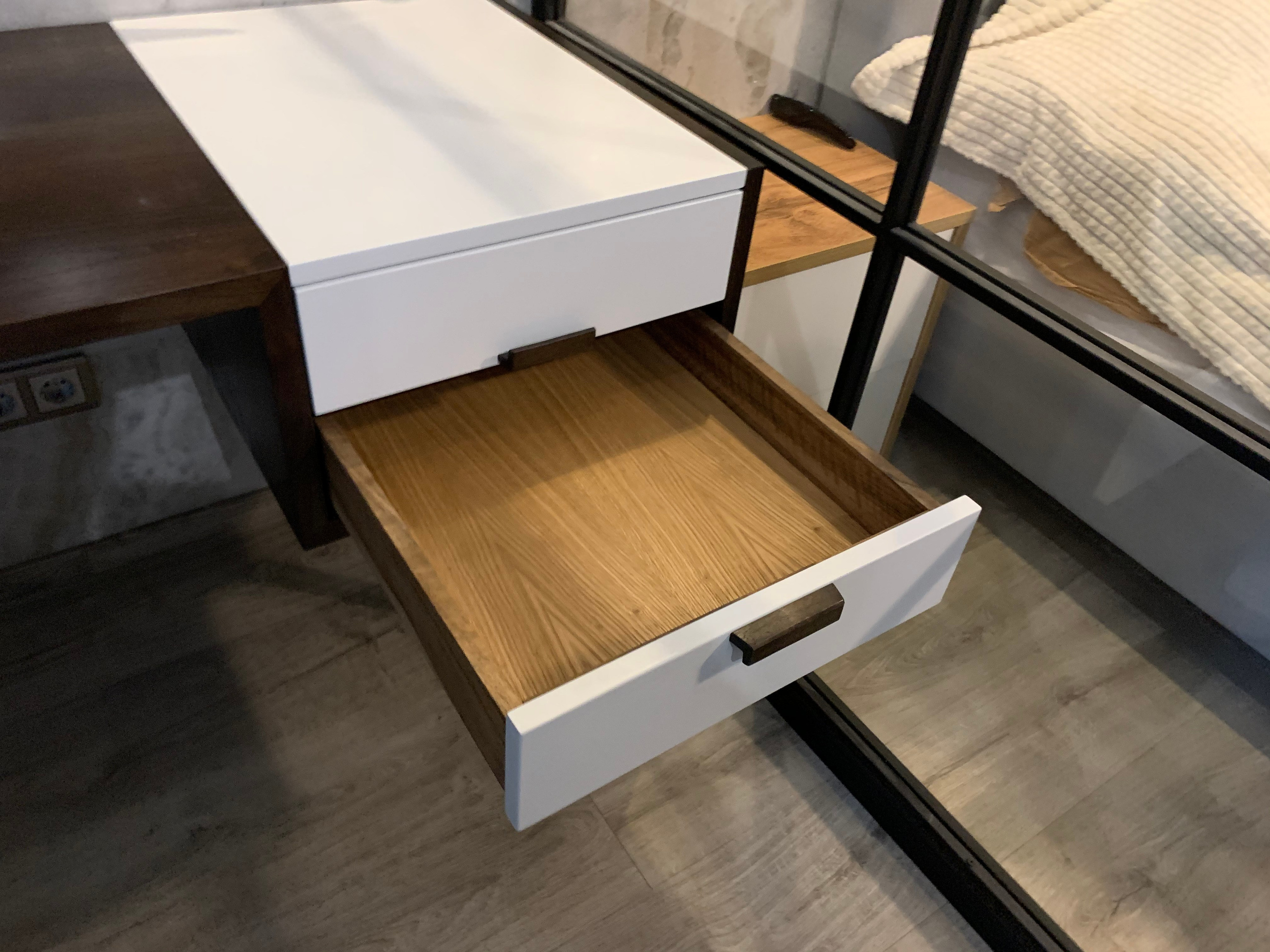 Письменный стол. Klauzevits Workshop