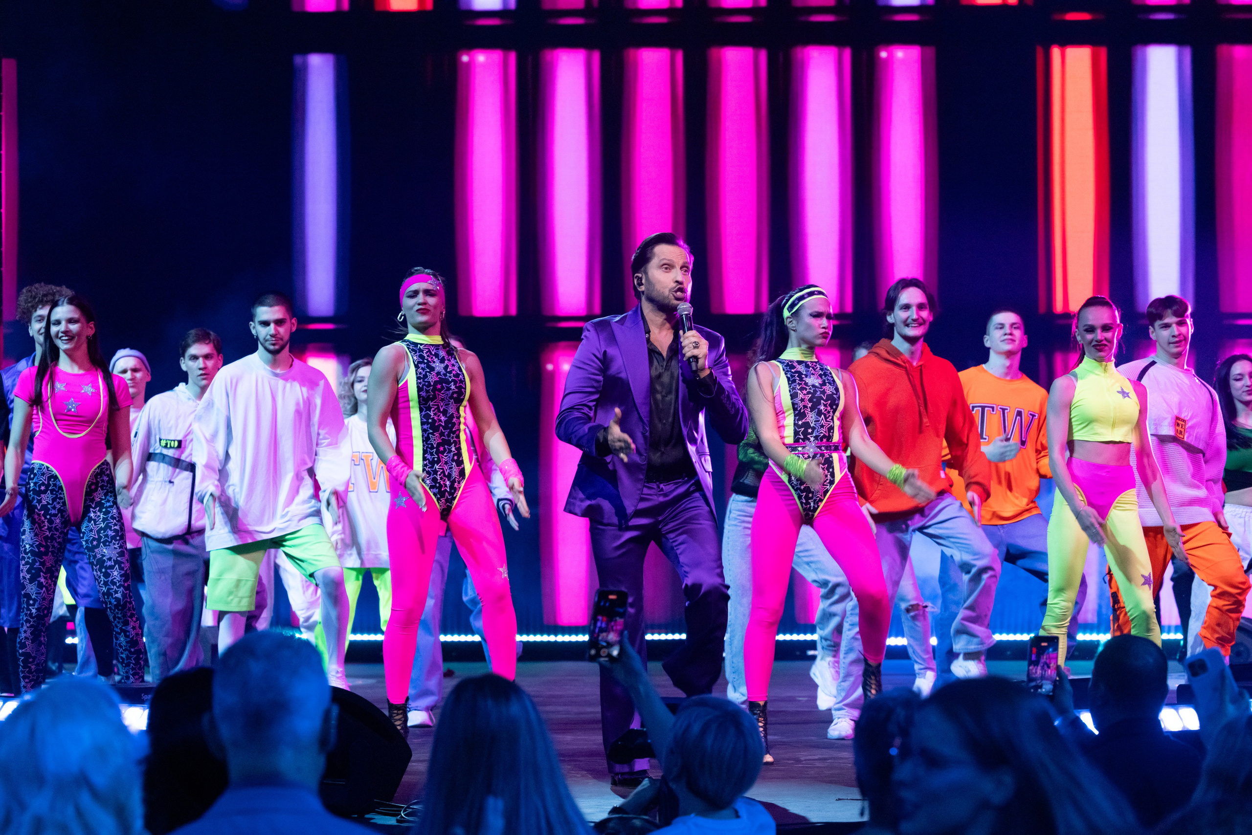 Гравный новогодний концерт 2025 Live Арена Москва. Свадебный и семейный фотограф в Москве и Московской области Оксана Шлыкова