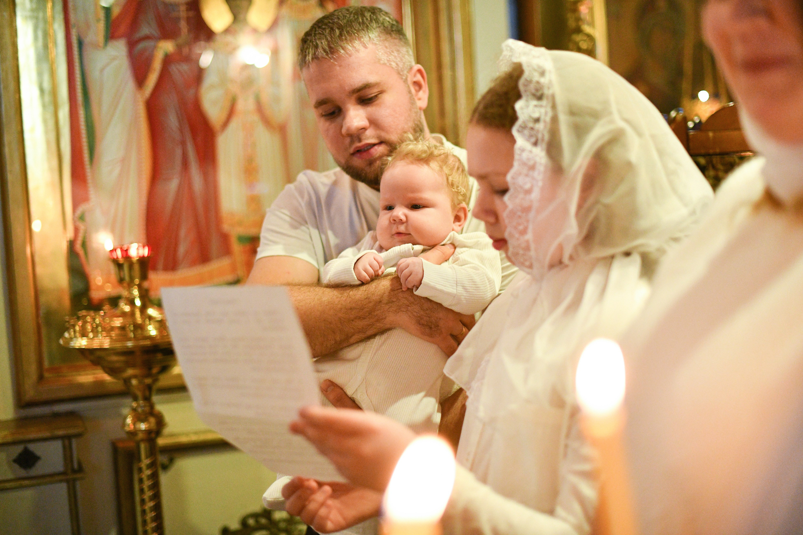 Крещение Анны. Храм Зосимы и Савватия. Гольяново. Свадебный и портретный фотограф в Москве Галина Борисова