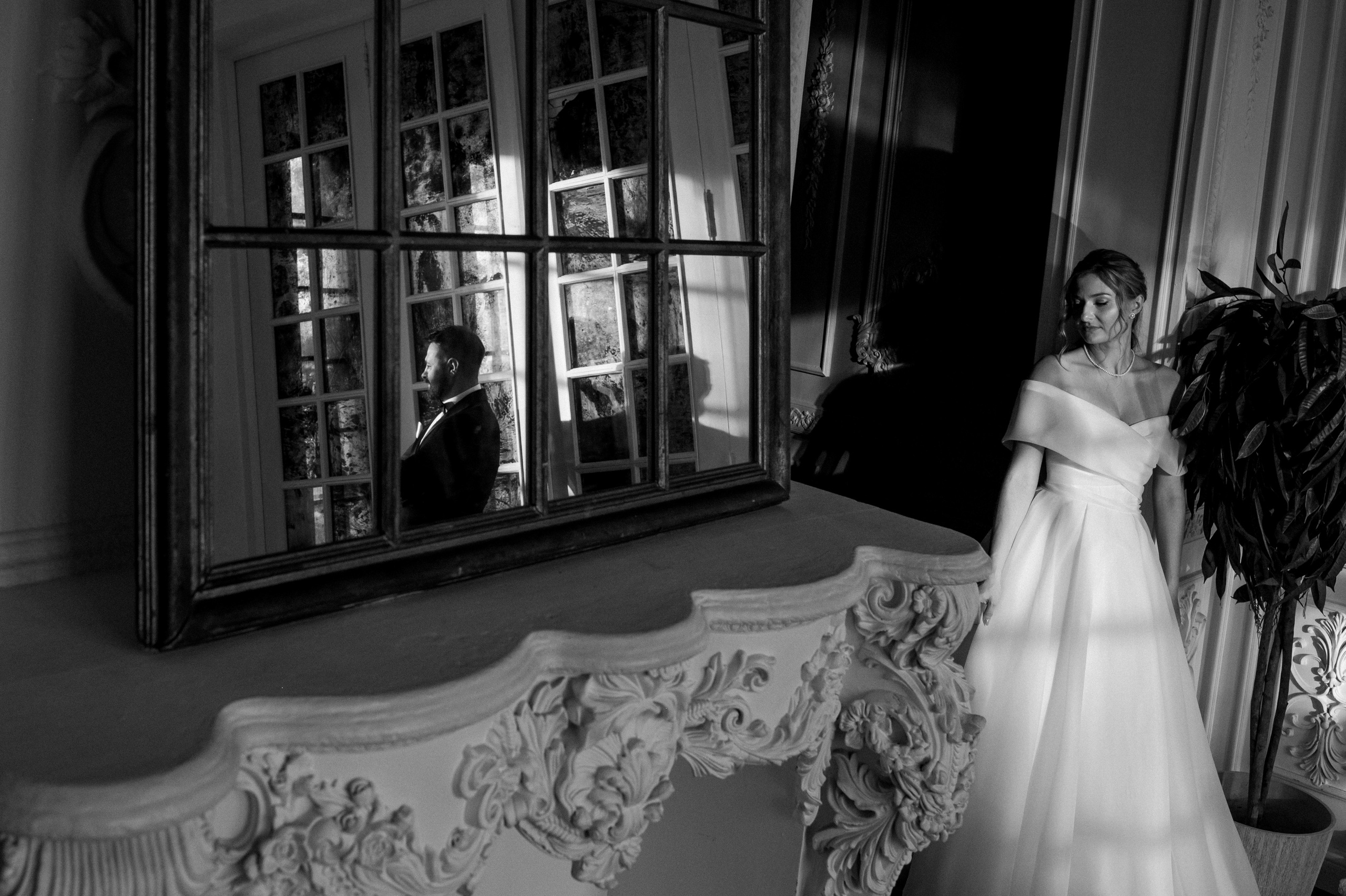 Регистрация брака и фотосессия в Особняке Royal. Свадебный фотограф Москва — Сергей и Татьяна