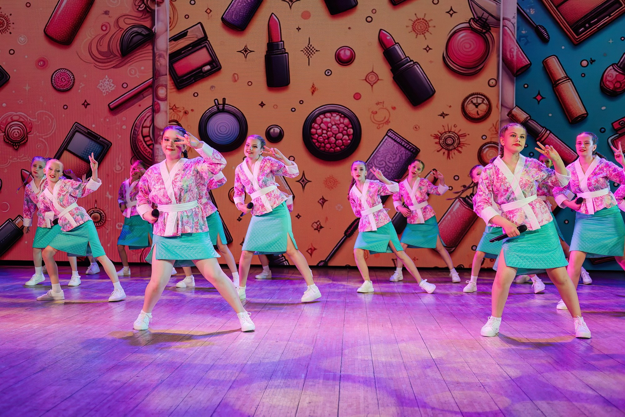 Отчетный концерт Образцового коллектива Алтая театра эстрадной песни «Созвездие». Свадебный и репортажный фотограф Никита Сницарев в Барнауле