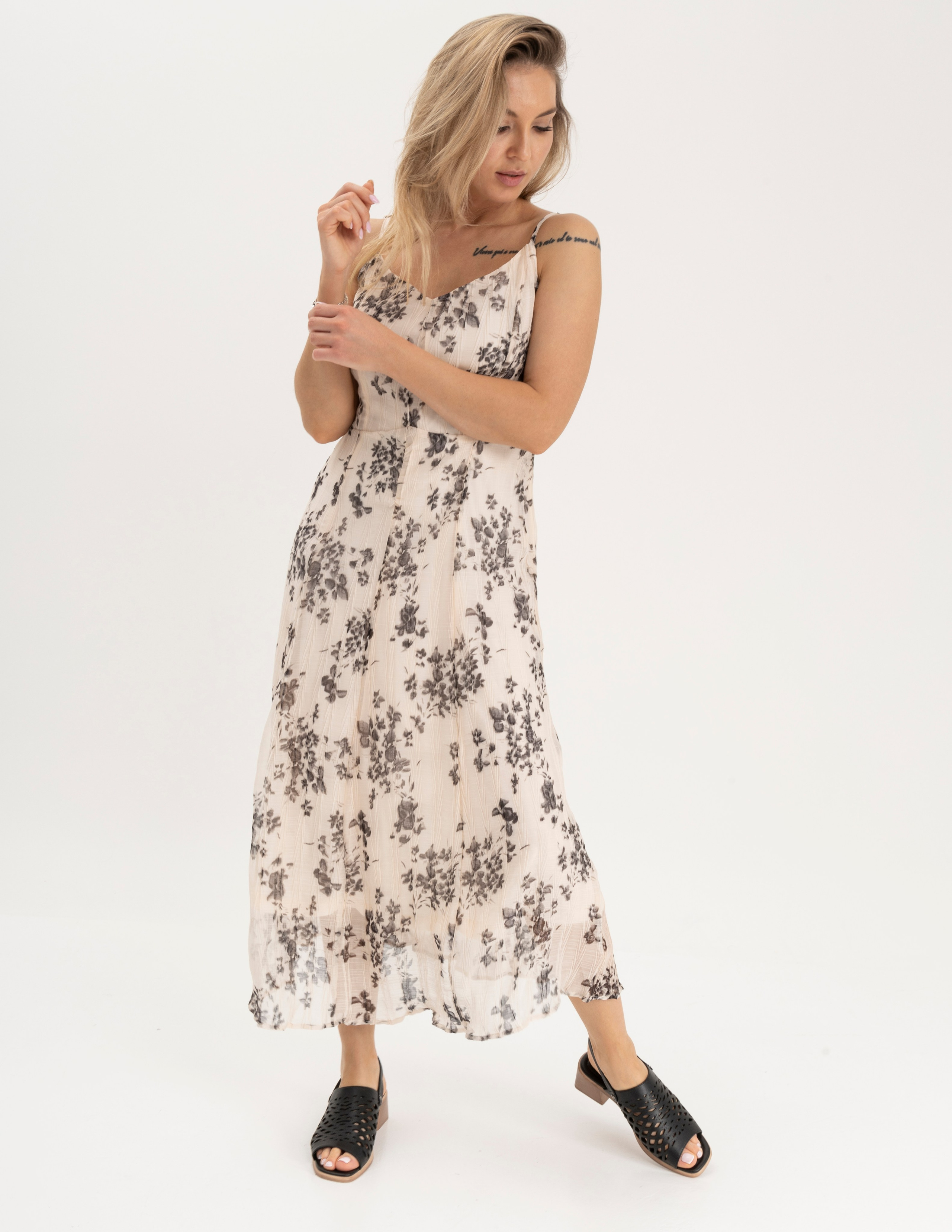 Каталожная съёмка для интернет магазинов. Автопортретная фотостудия в Казани