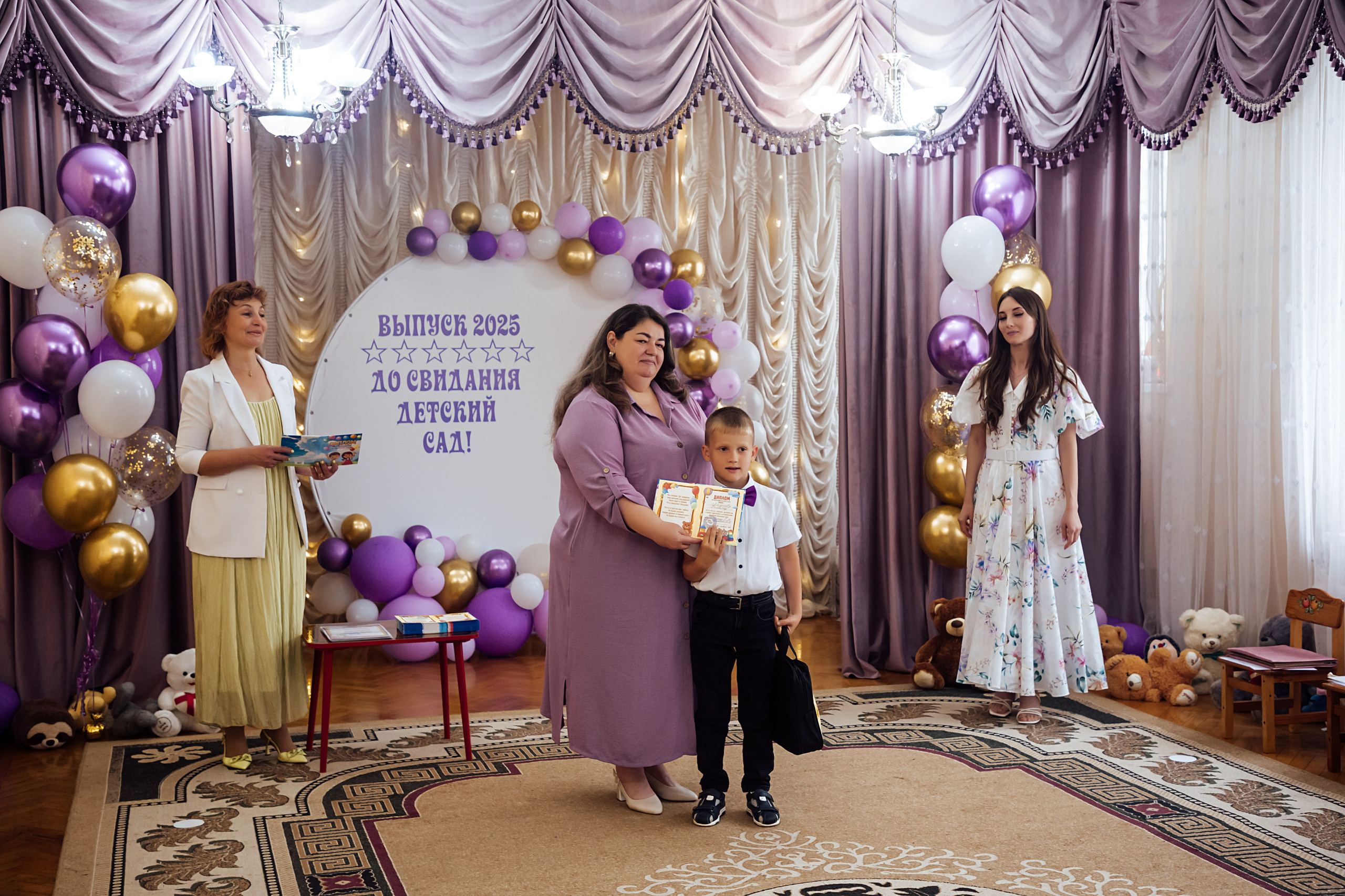 Утренник в детском саду. Https://malovafoto.ru