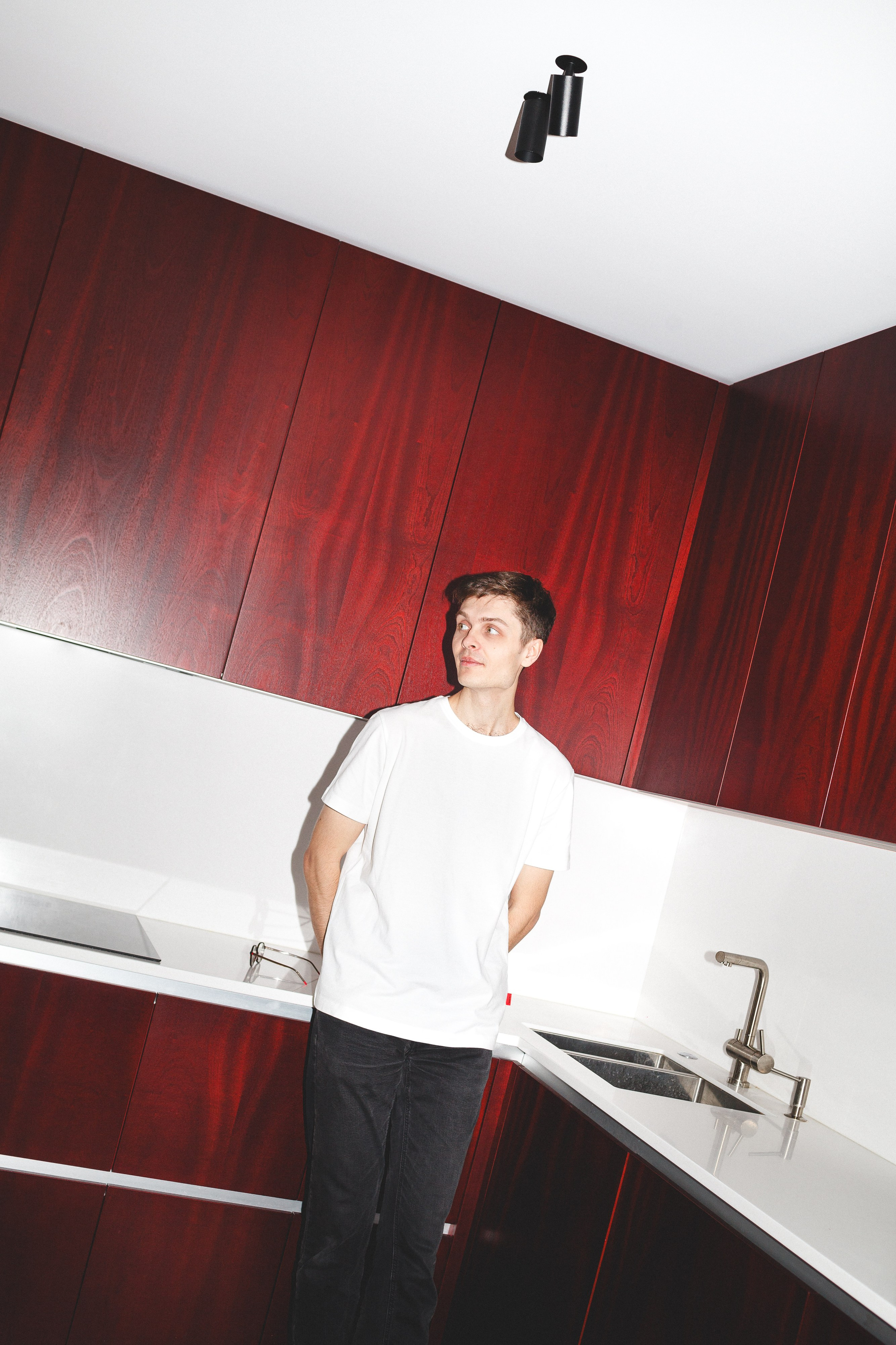 Профессиональная съемка портретов в интерьере в Самаре. Интерьерный фотограф Дима Птицын и стилист Дарья Копылова