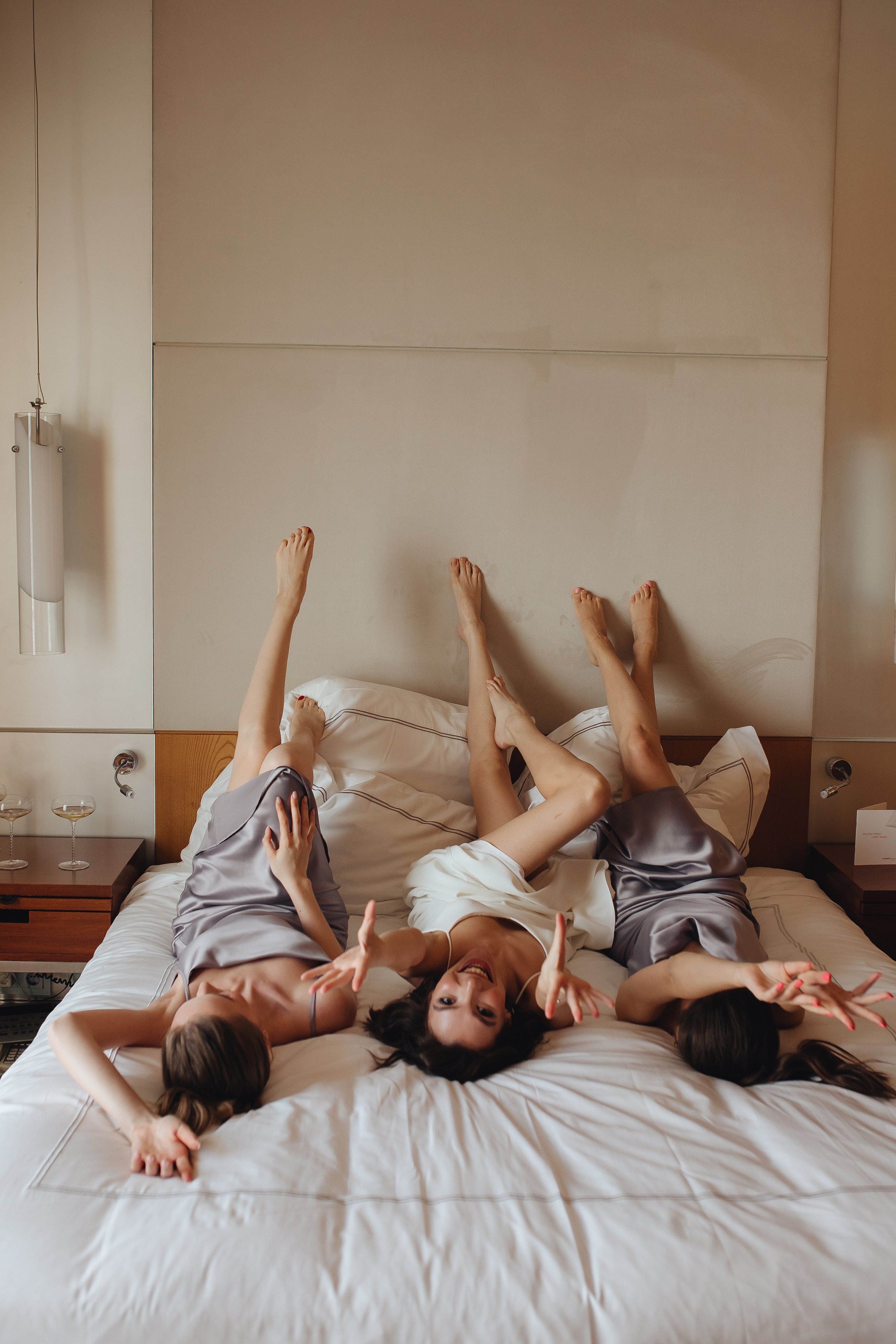 Утро в отеле (2021). Свадебный и семейный фотограф в Москве Яна Шувалова