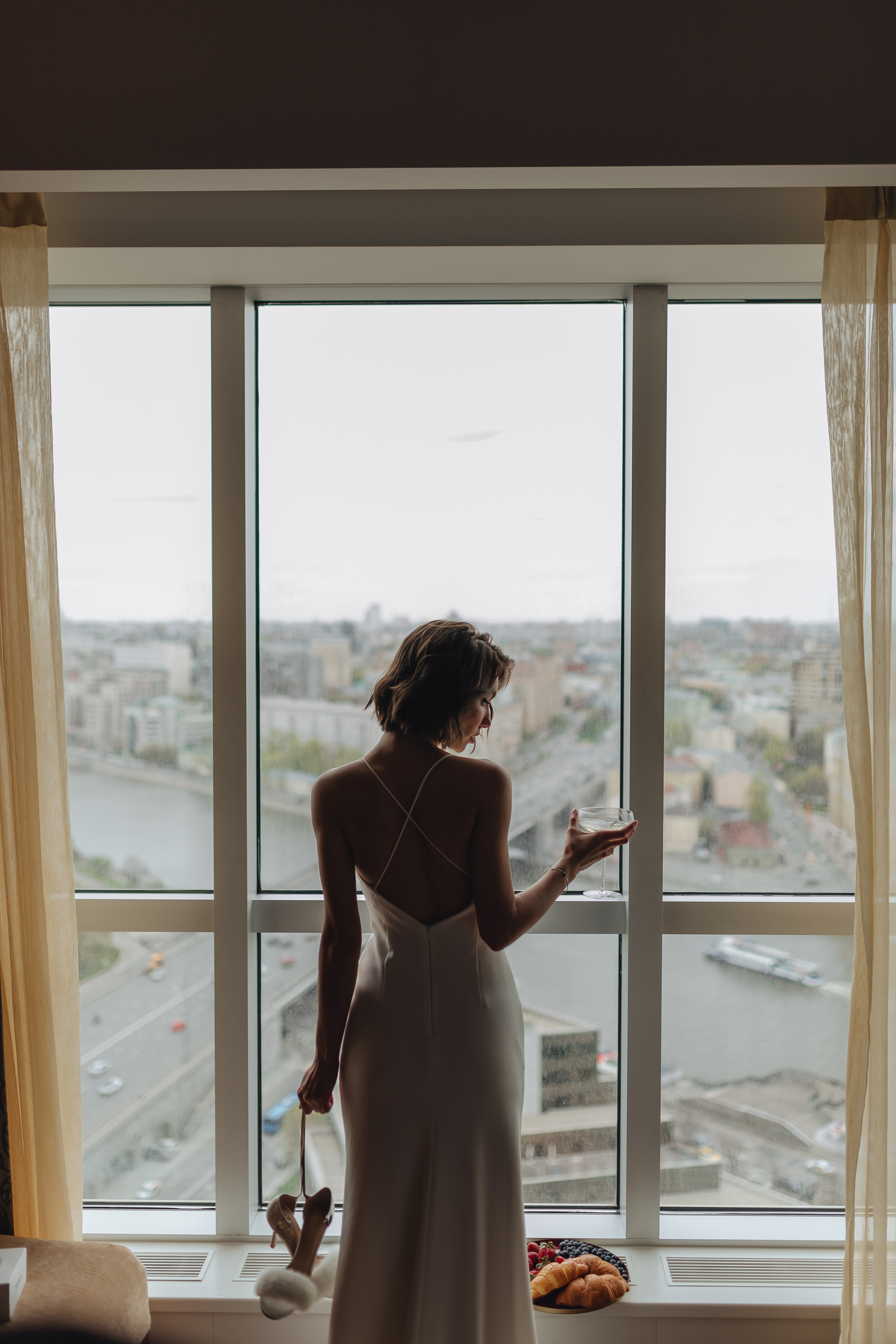 Утро в отеле (2021). Свадебный и семейный фотограф в Москве Яна Шувалова