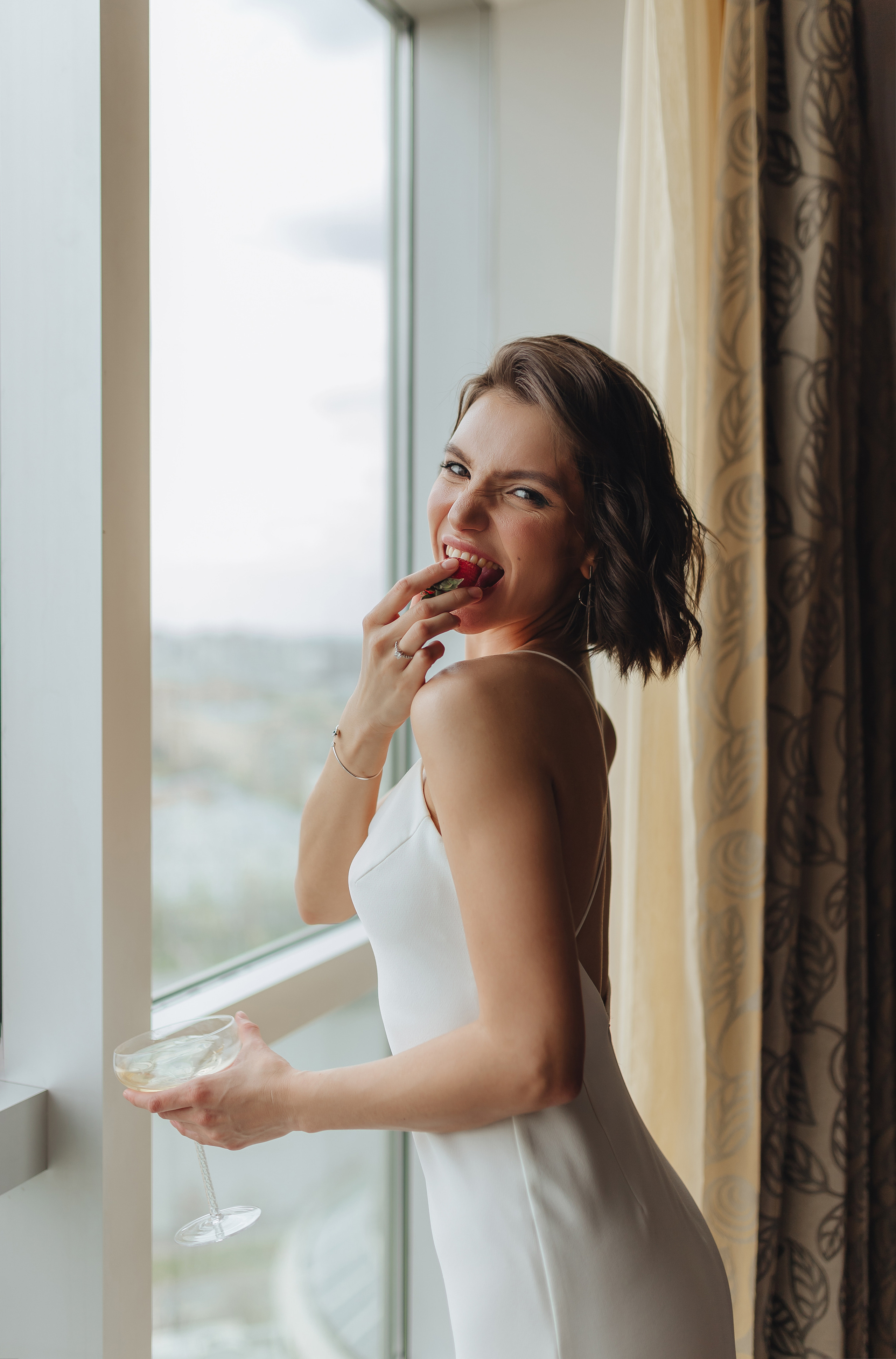 Утро в отеле (2021). Свадебный и семейный фотограф в Москве Яна Шувалова