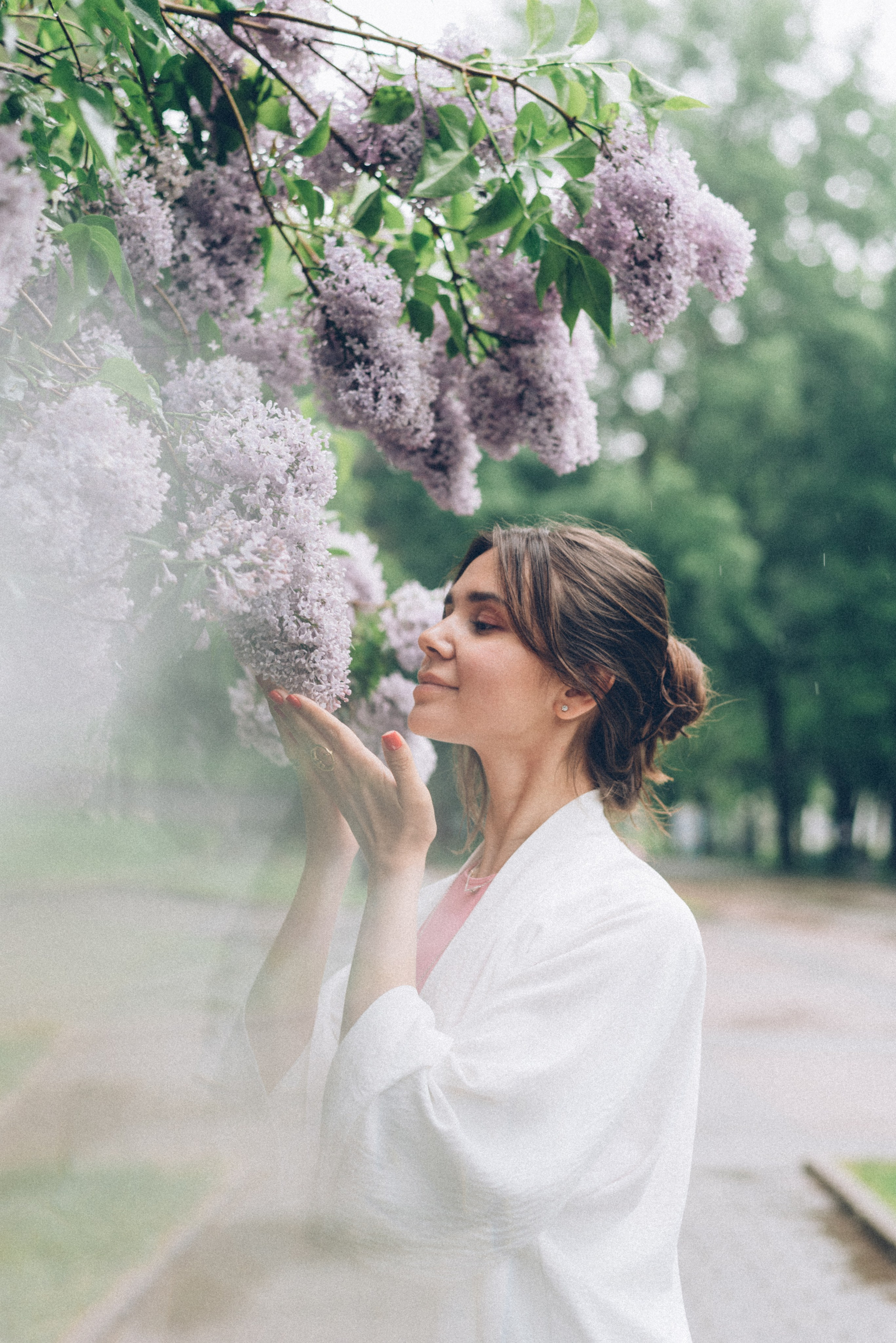 Женский портрет на природе