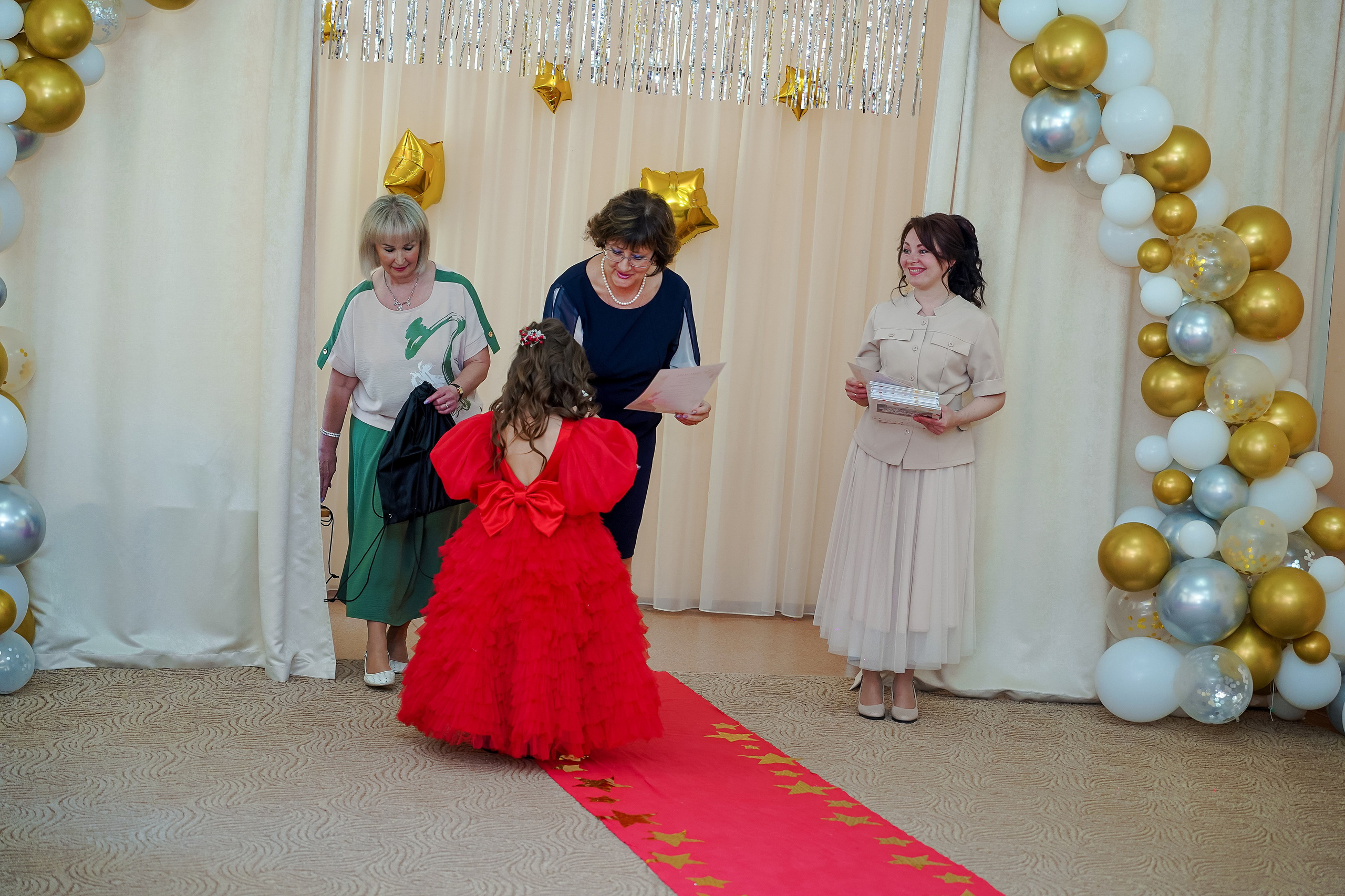 Фотосъемка видеосъёмка фотограф видеооператор новогодних утренников  в. Фотограф, видеооператор Нина Коршунова