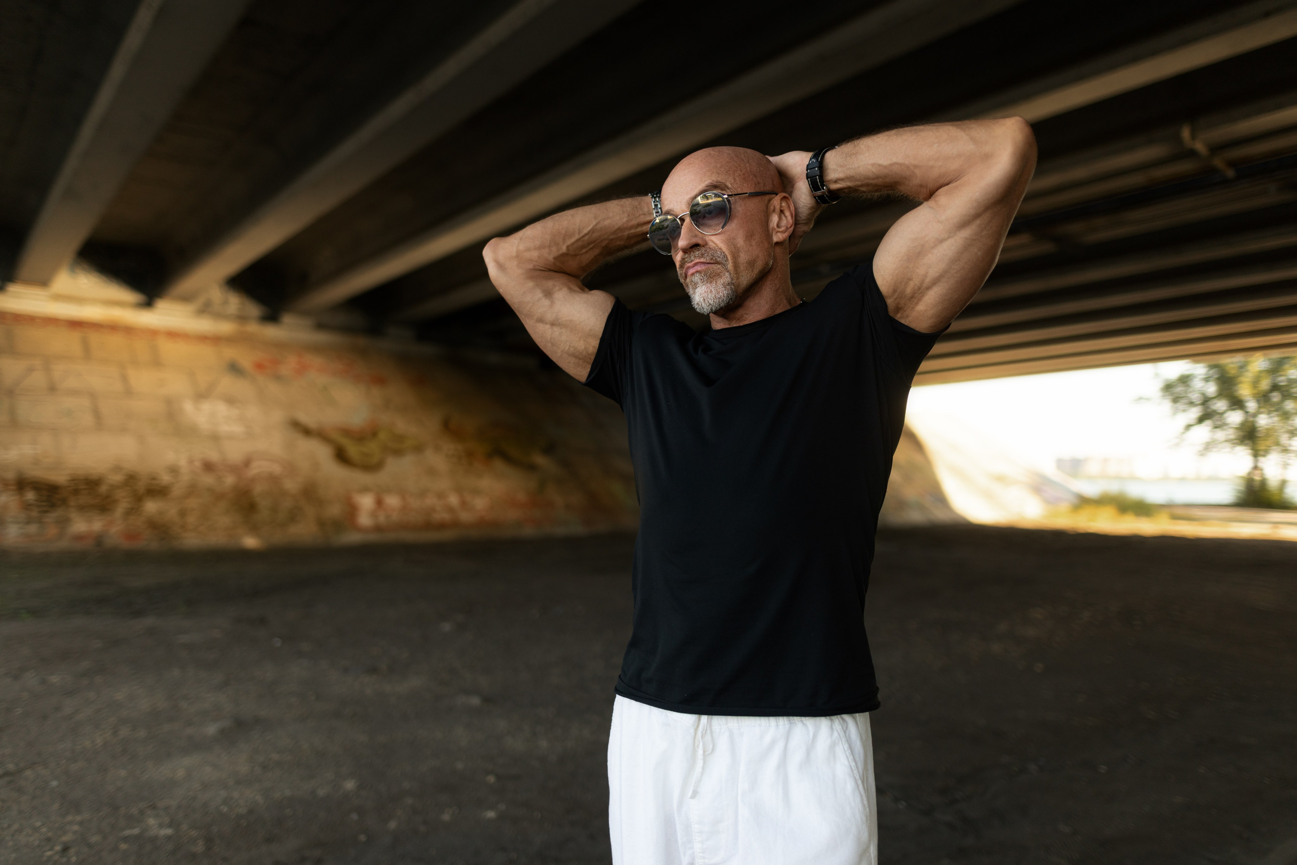 Фотосет на улице и спортплощадке с Александром для контента. Дмитрий Шульгин, портретный фотограф в Воронеже